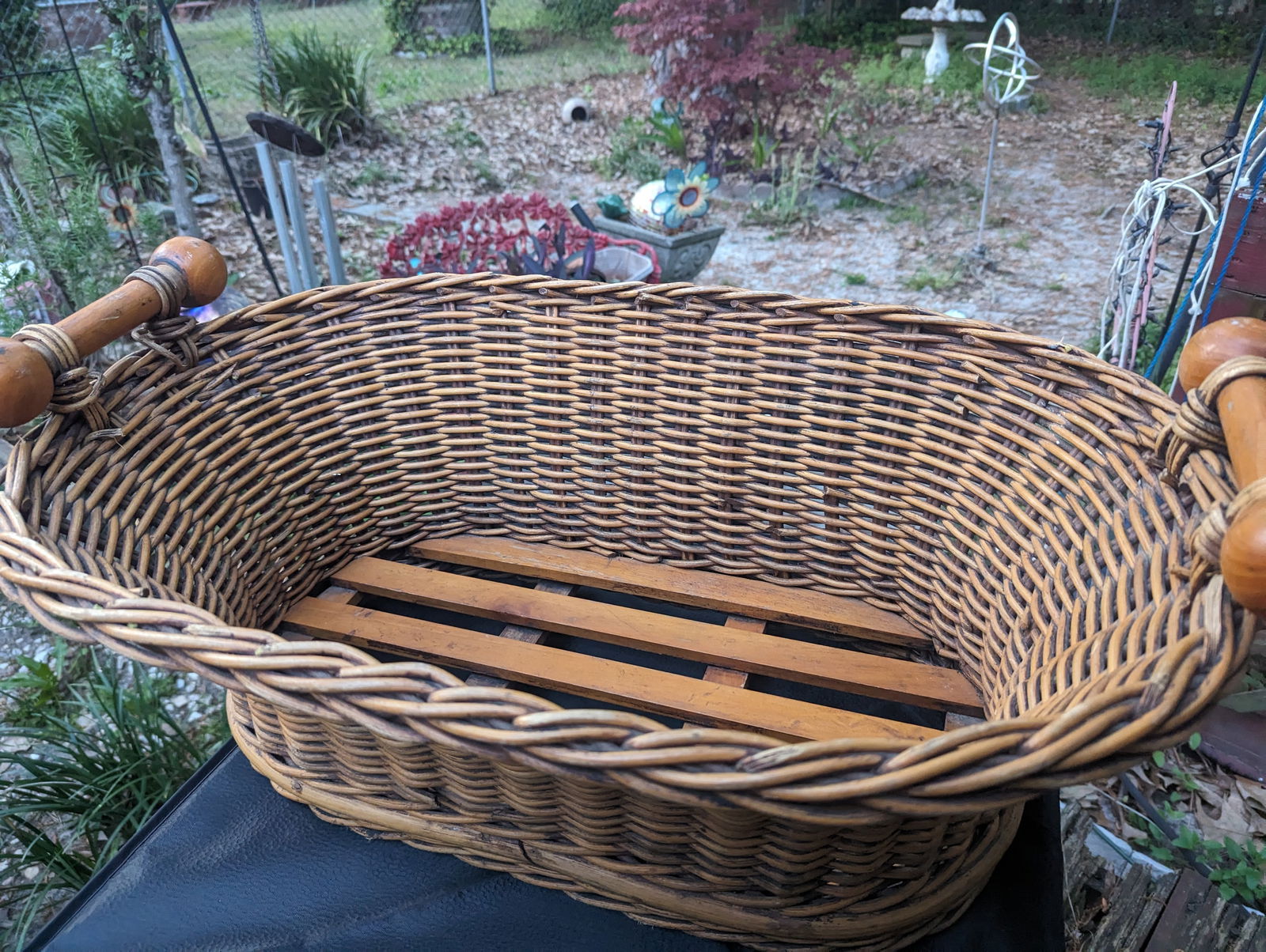 Early-Mid 20th Century French Boulangerie Shop Basket - 6