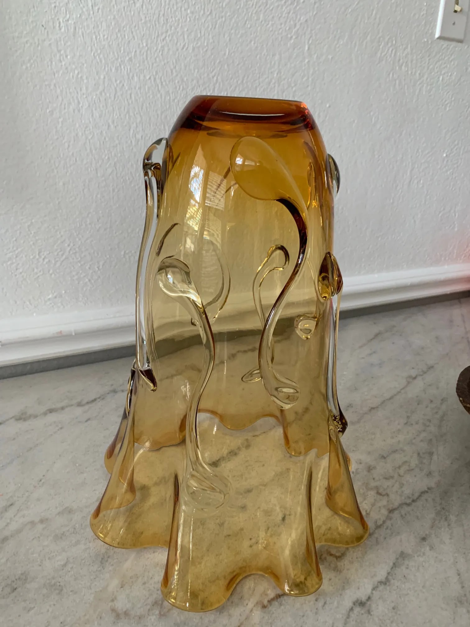 1950s Tall Amber Art Glass Vase in the Style of Empoli Glass - 4