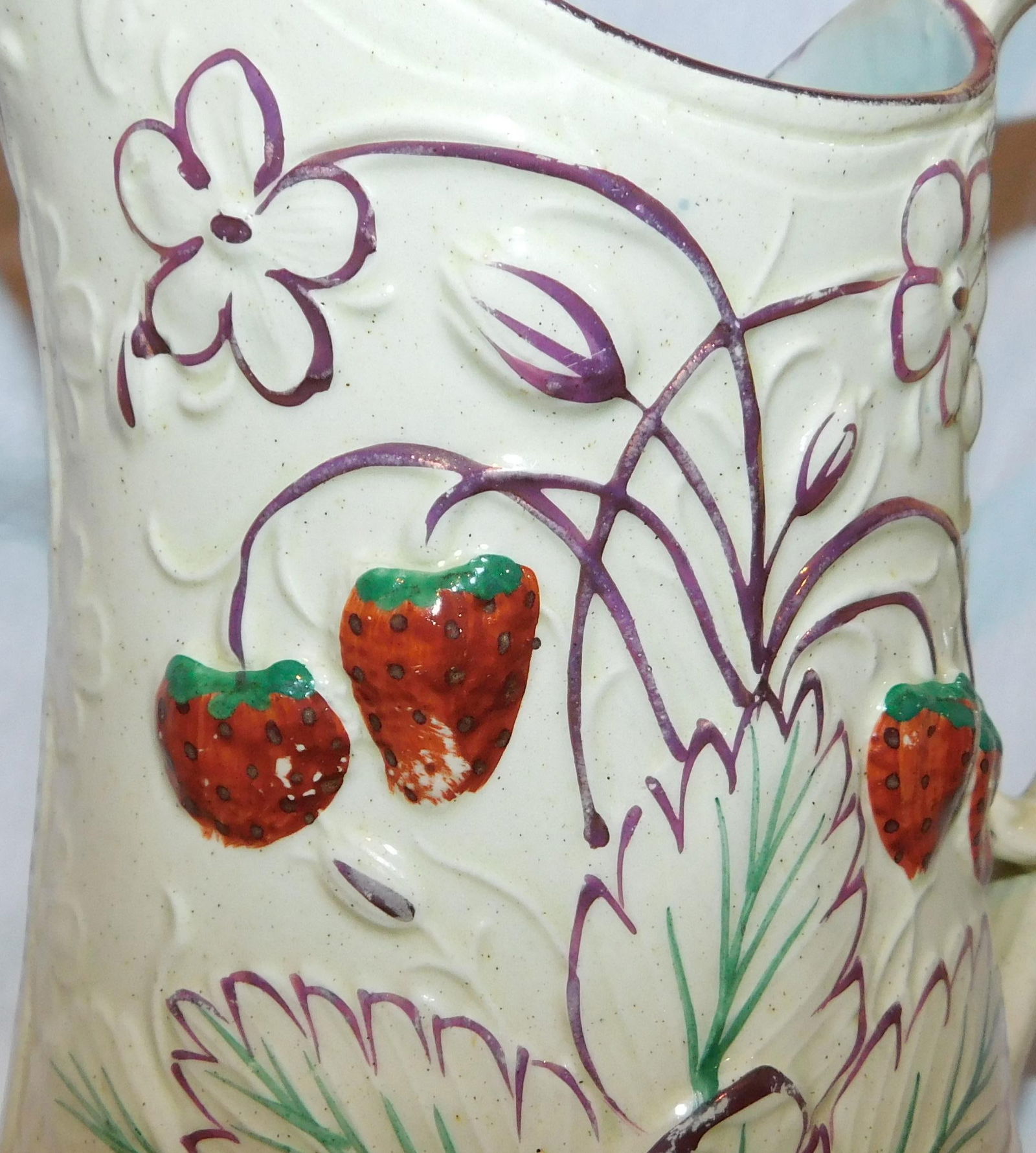 1920s Majolica Strawberry Pitcher - 4