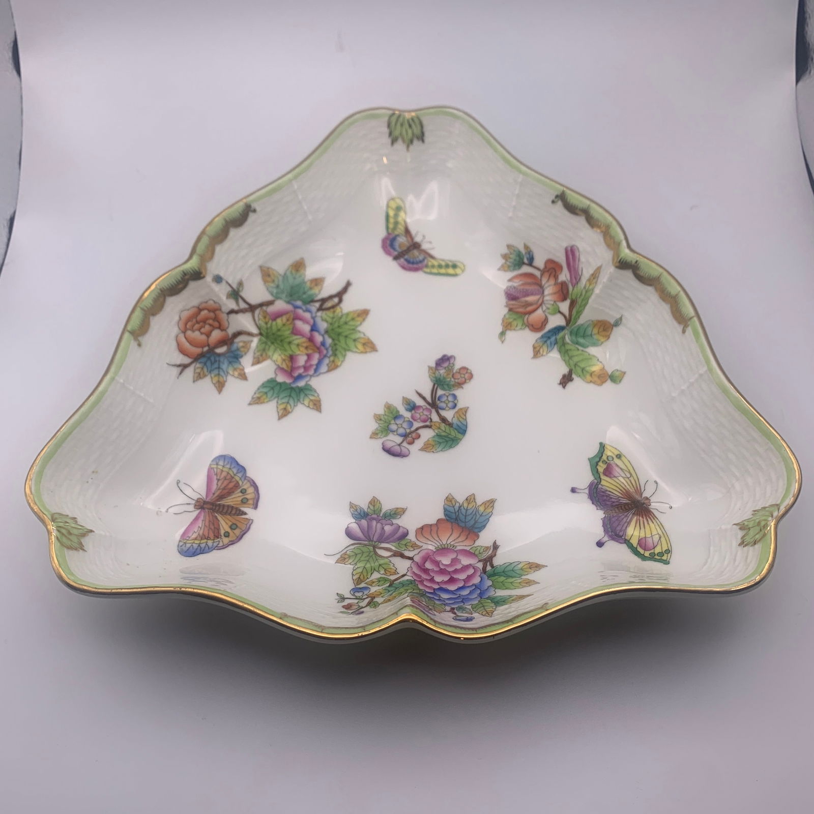 Mid 20th Century Herend Queen Victoria Triangular Dish - 8