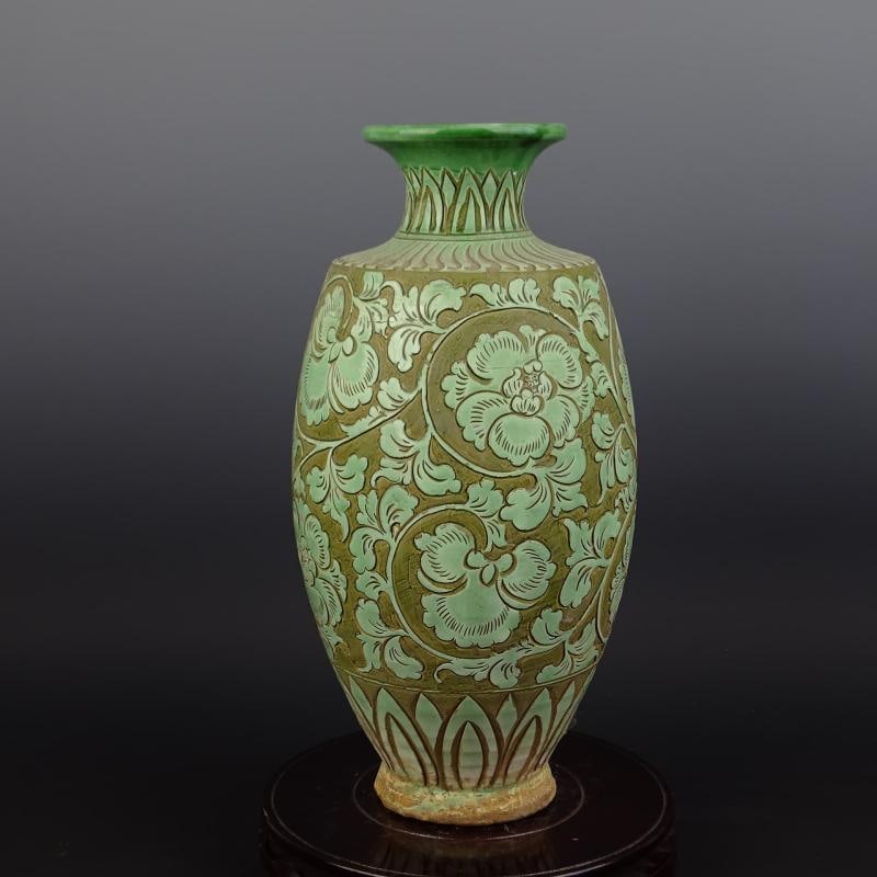 Vintage Chinese Porcelain Song Cizhou Kiln Green Glaze Porcelain Vase Hand Carved Flowers and Crane - 3