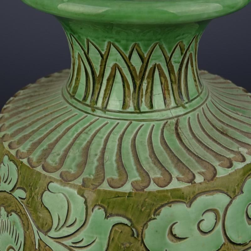 Vintage Chinese Porcelain Song Cizhou Kiln Green Glaze Porcelain Vase Hand Carved Flowers and Crane - 8