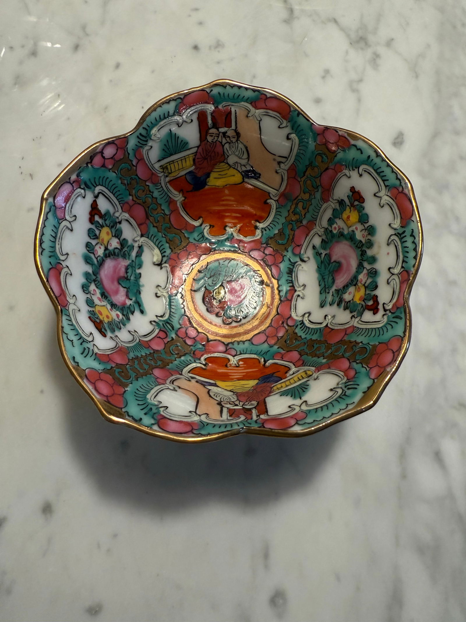 Late 18th Century Rose Famille Bowl - 5
