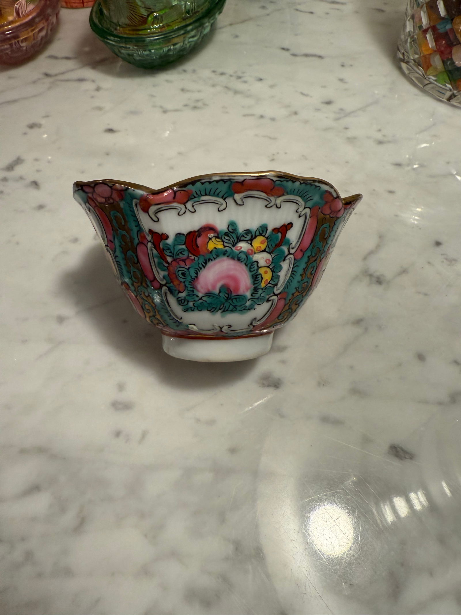 Late 18th Century Rose Famille Bowl - 8