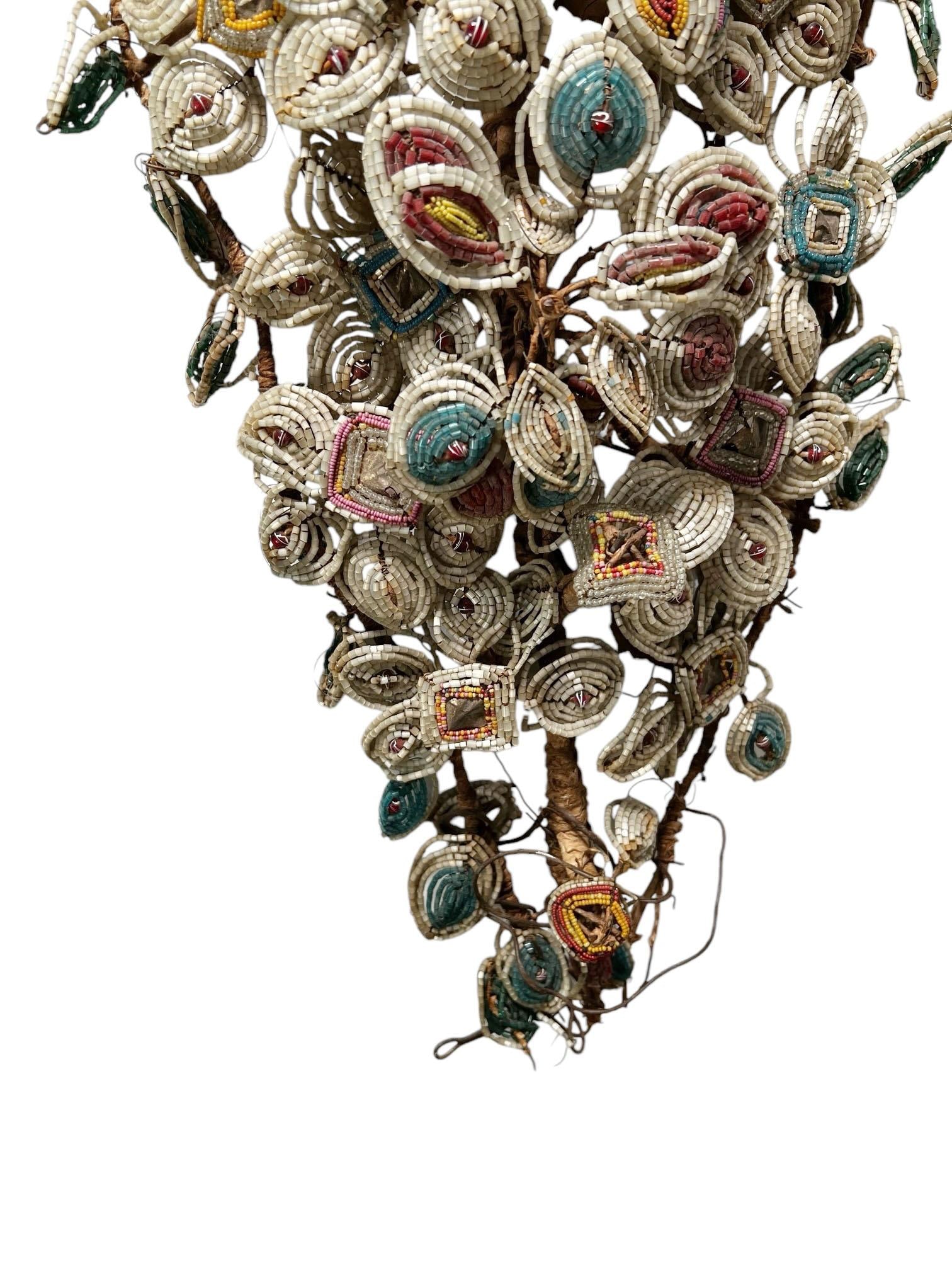 Mid 19th Century Italian Carved Wood Urns With Handles and Faceted Cut Crystal Flowers - Pair - 5