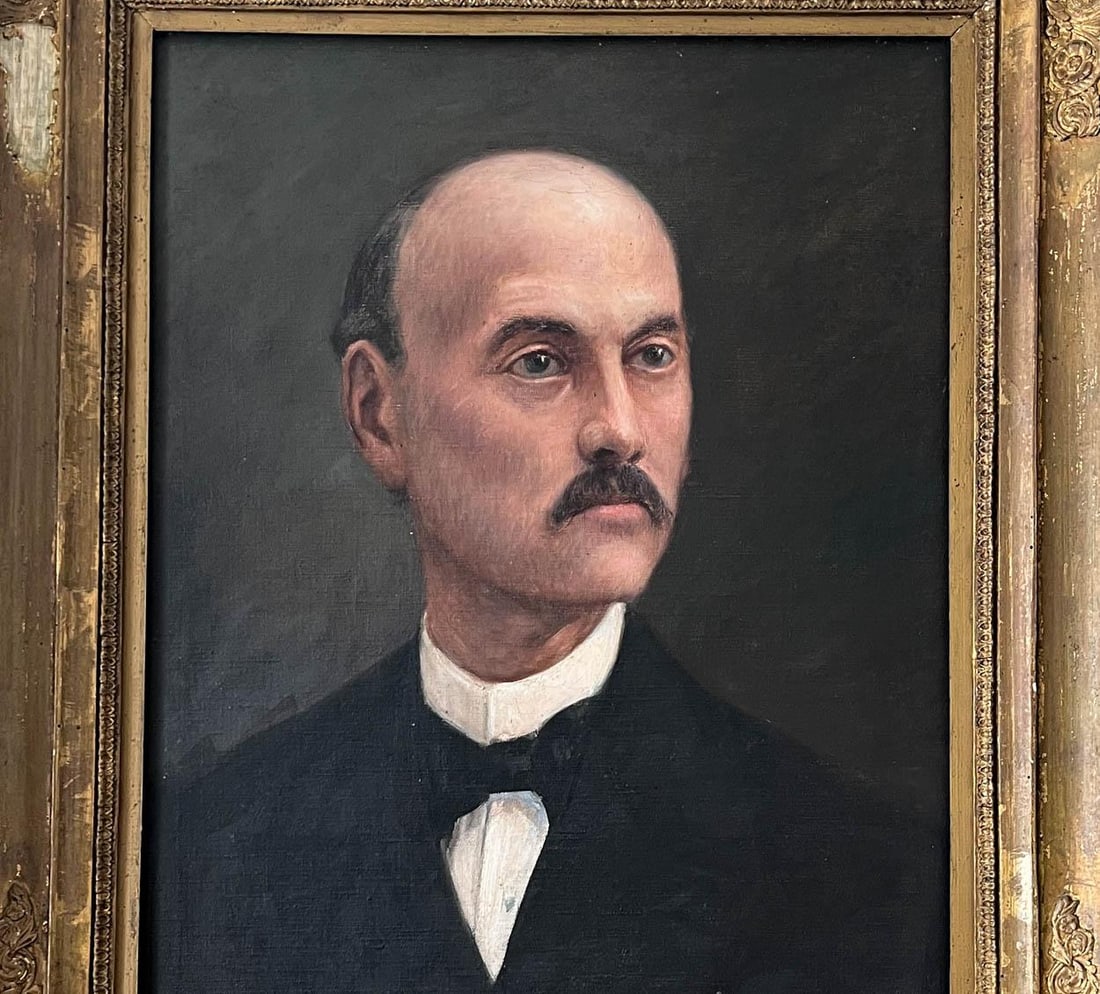 19th C. French Gentleman Portrait Oil Painting - 2