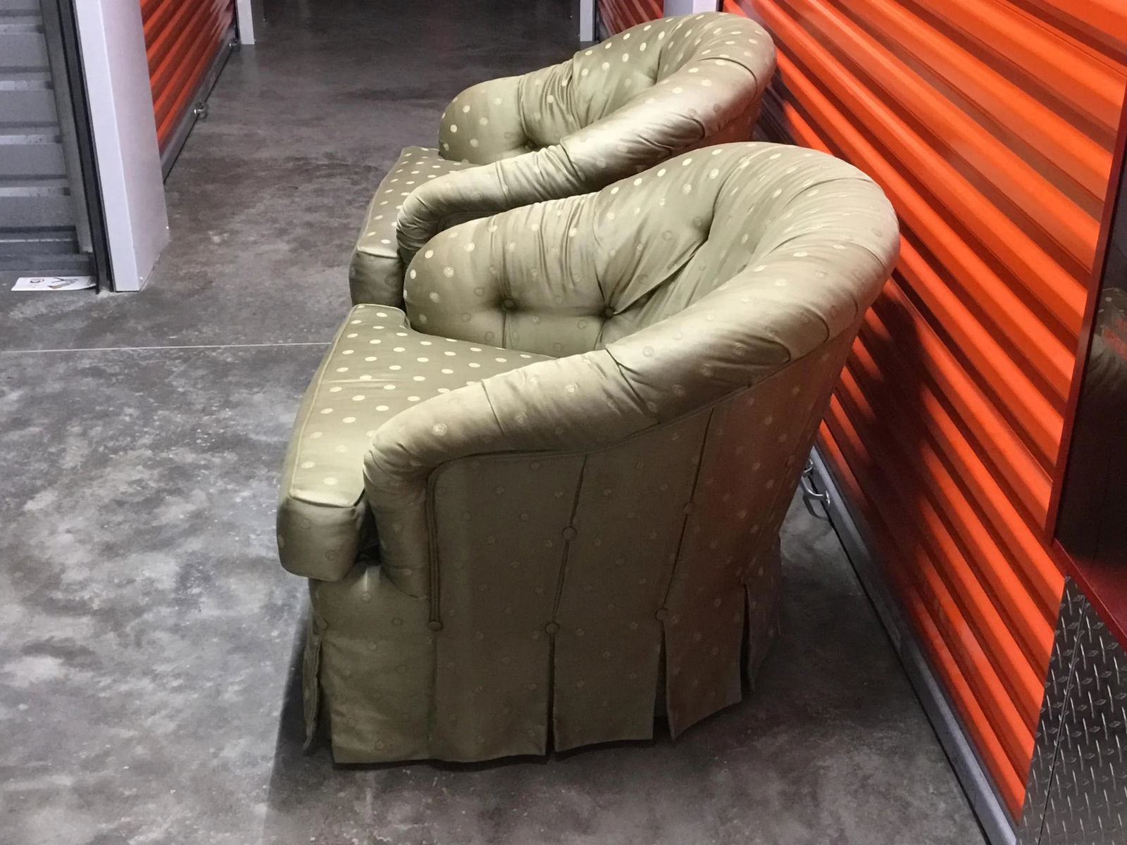 Vintage Ethan Allen Swivel Chairs - a Pair - 5