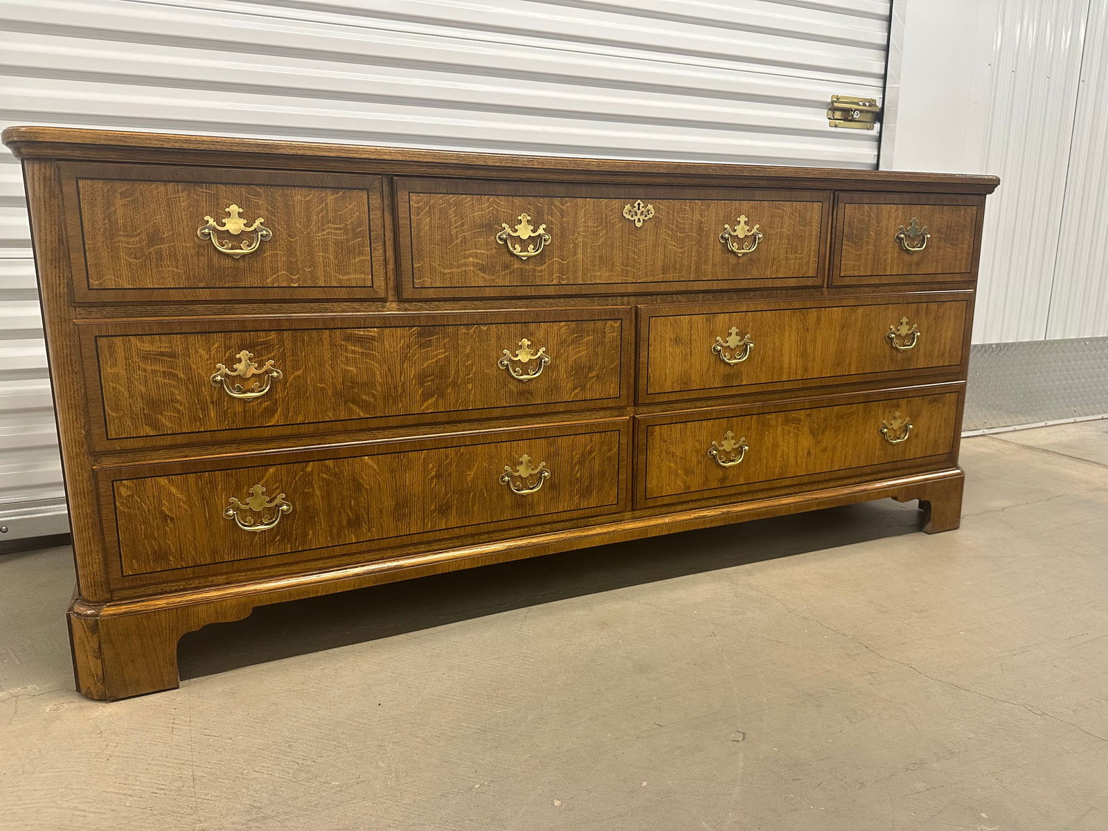 1980s Baker Furniture Georgian Oak Dresser - 2
