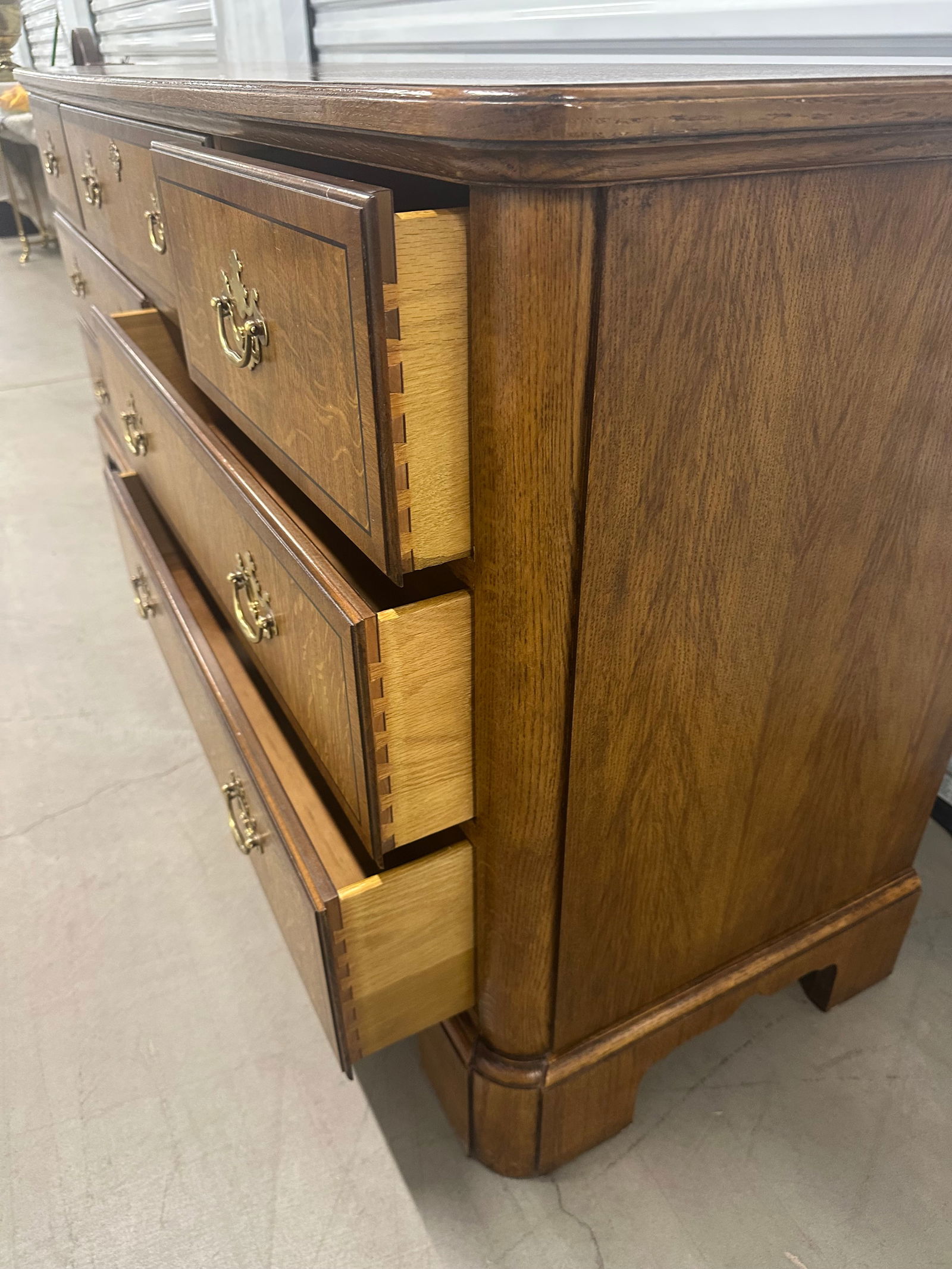 1980s Baker Furniture Georgian Oak Dresser - 9