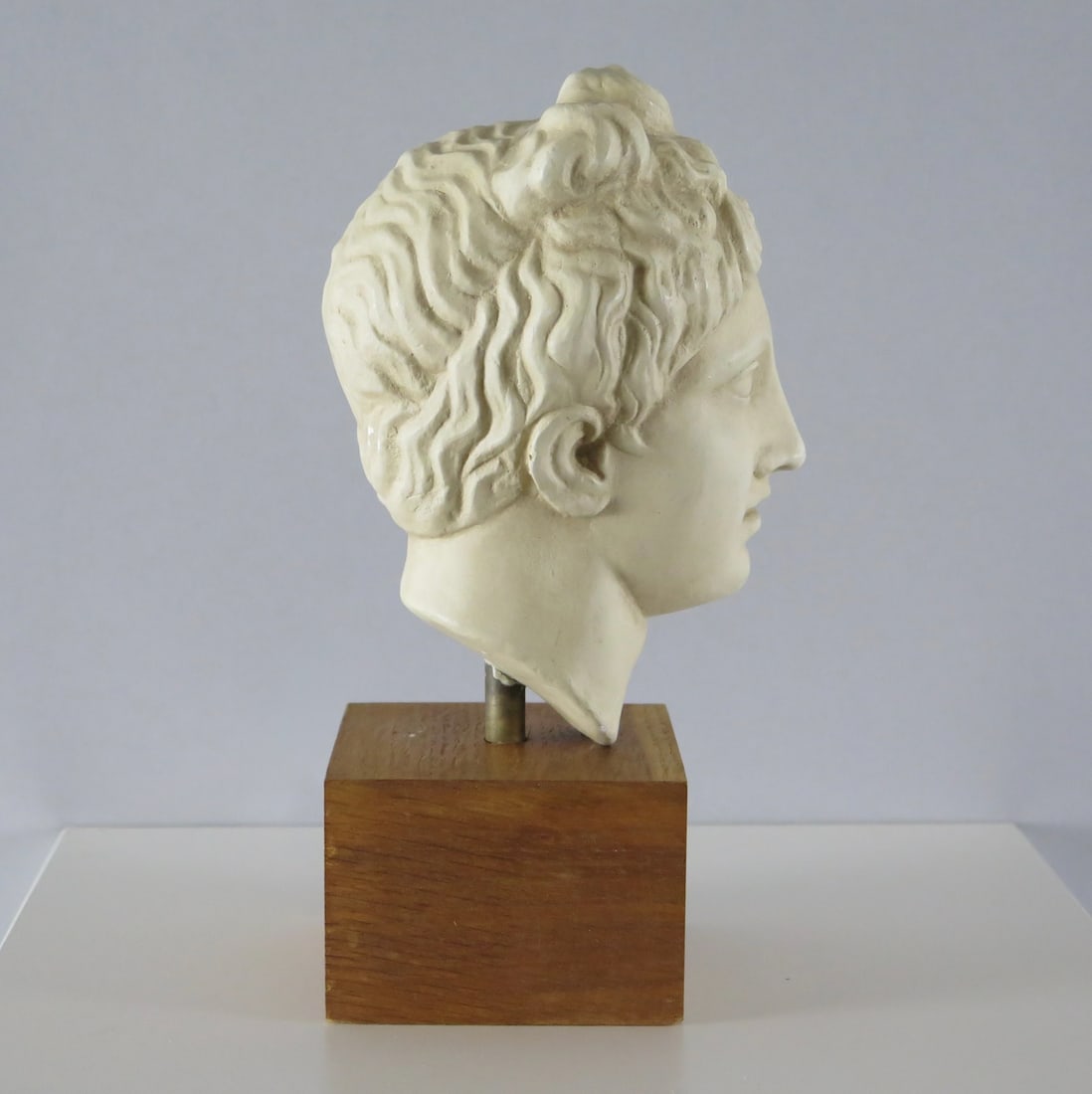 Greek 1960s Plaster Bust of Hygenia - 2