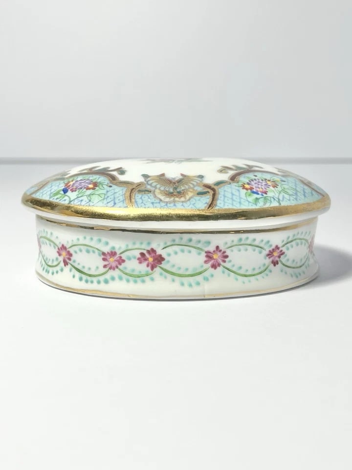 1960s Limoges Porcelain Hand Painted Baby Blue Butterfly Small Trinket Box - 3