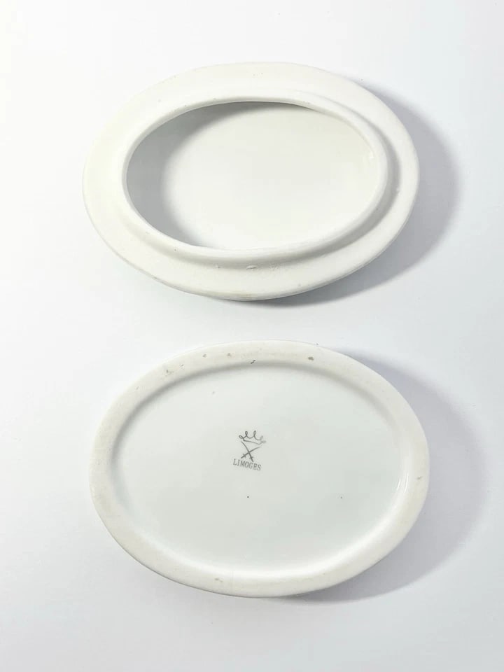 1960s Limoges Porcelain Hand Painted Baby Blue Butterfly Small Trinket Box - 5