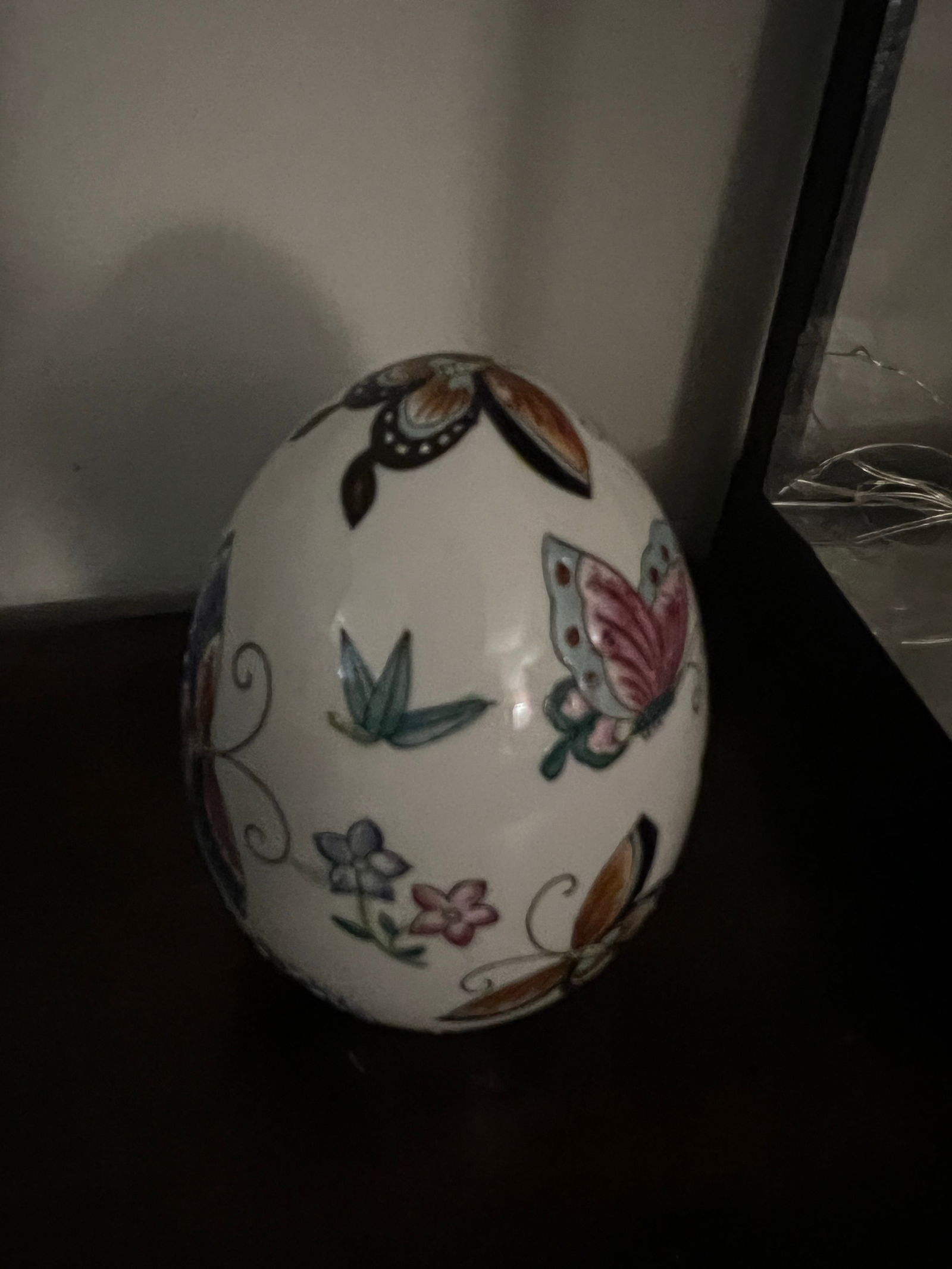 Vintage Porcelain Chinese Decorative Egg - Beautiful Details and Colors - 3