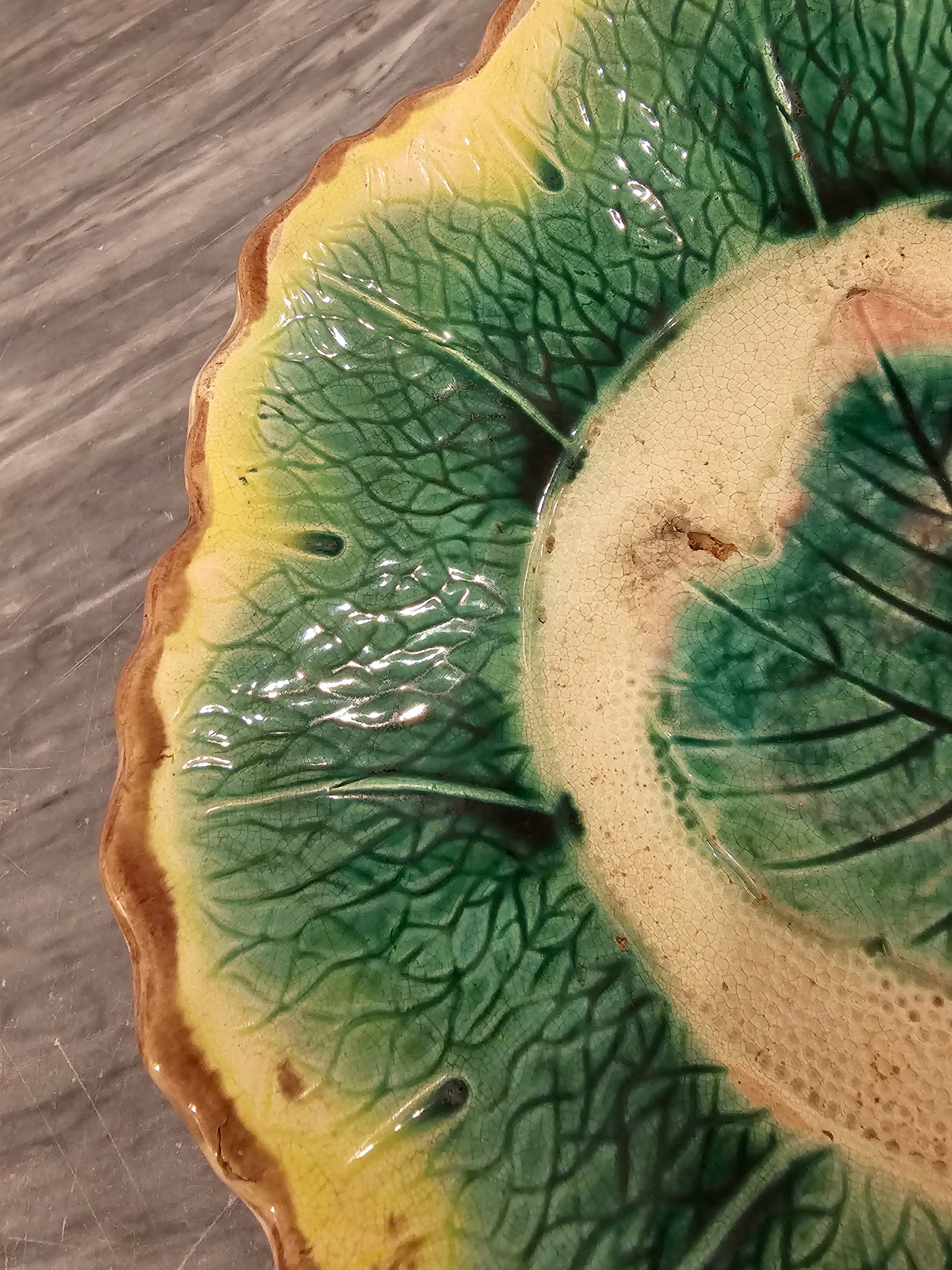 19th Century Majolica Grape Leaf Bowl - 7