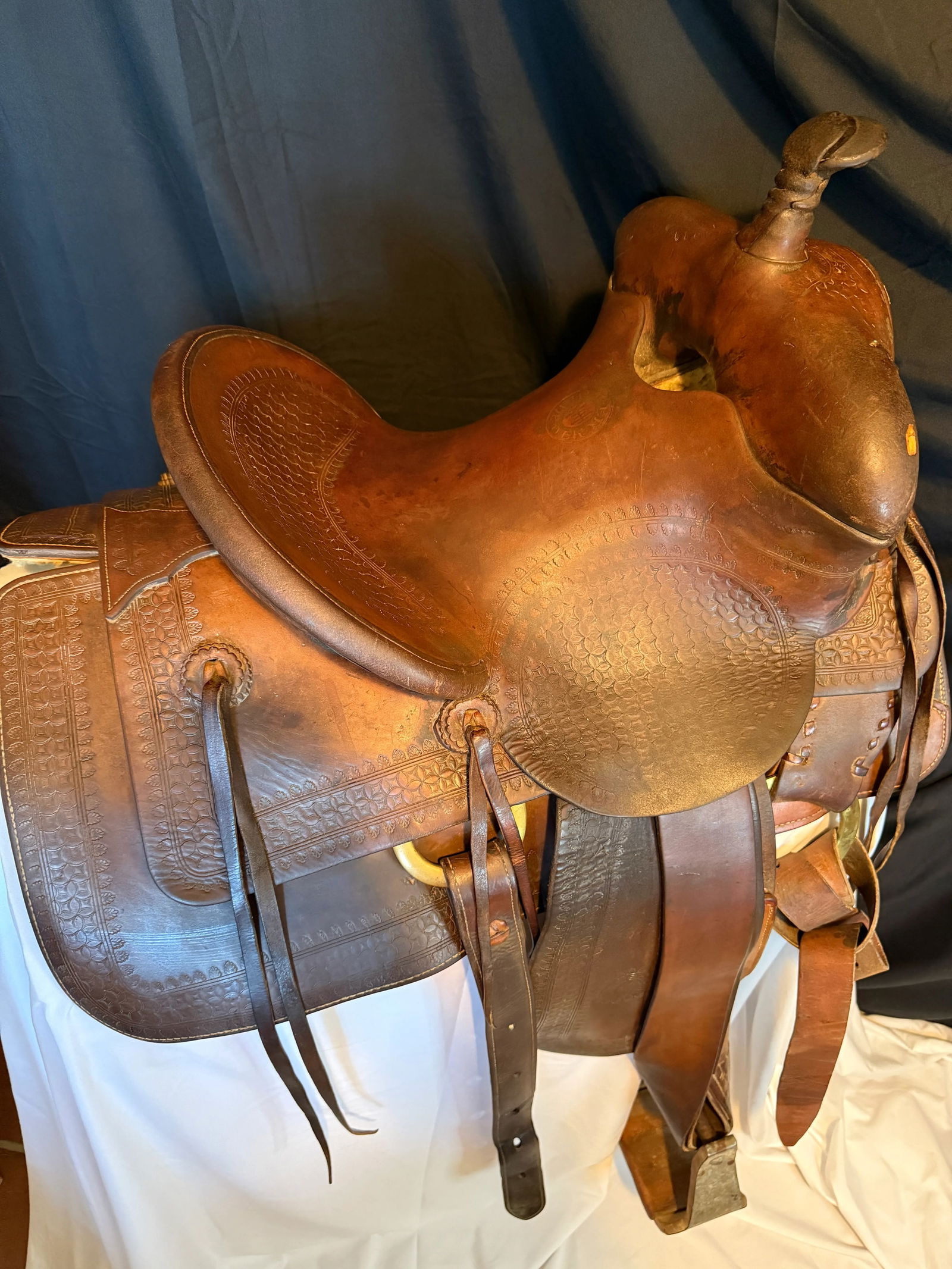 Vintage American Western Saddle h.h. Heiser 1920s - 4