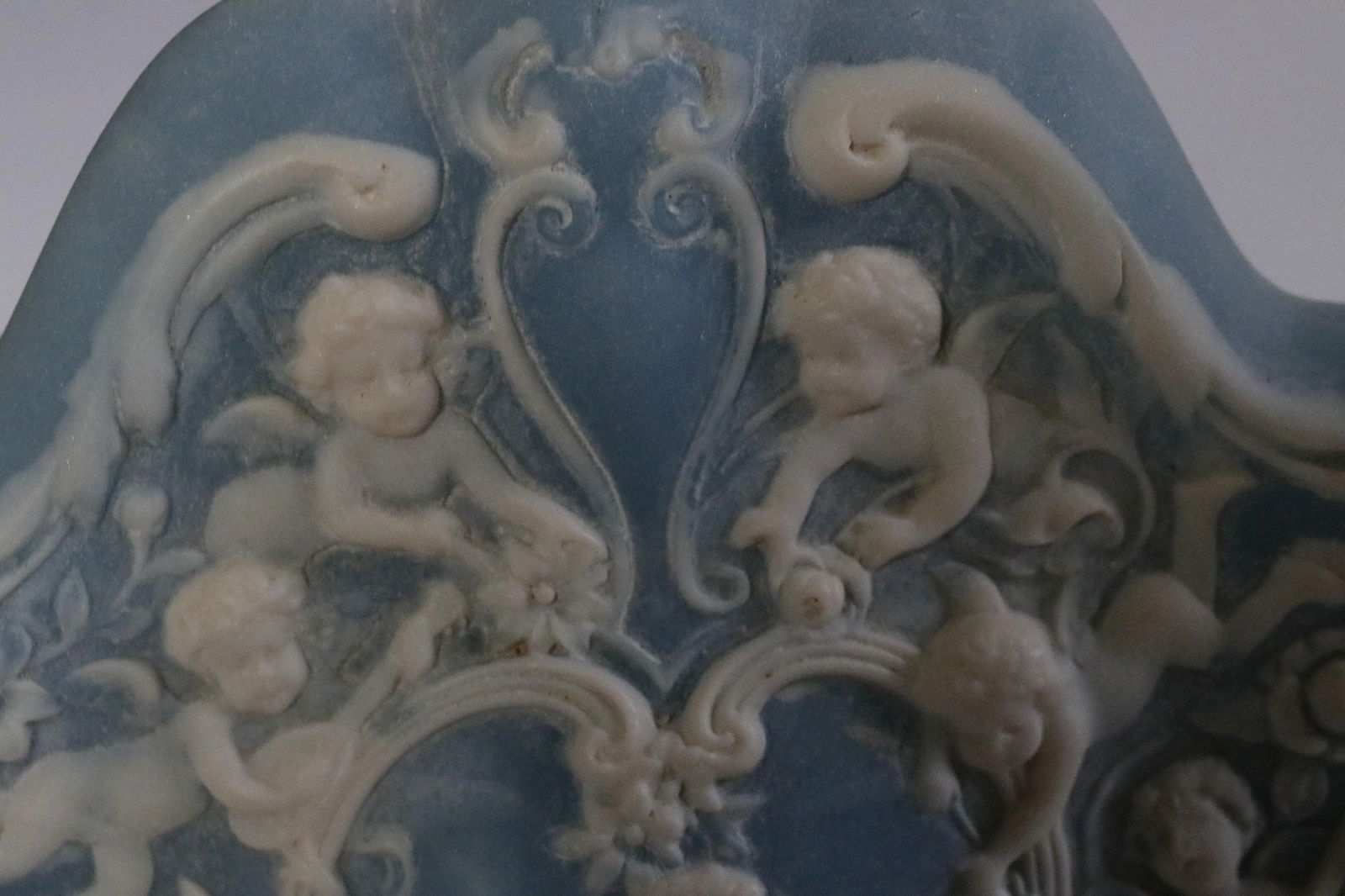 Italian Neoclassical Cherubs Carved Blue White Alabaster Stone Box - 5