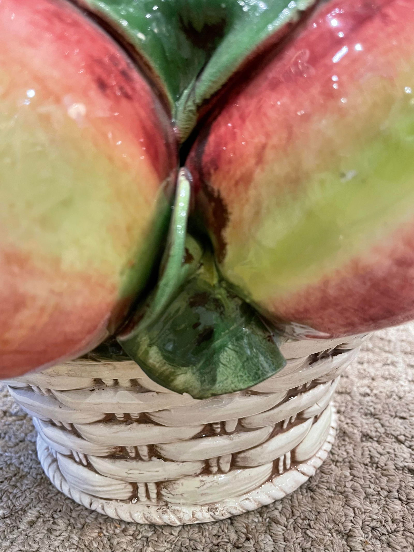 Late 20th Century Italian Ceramic Apple Centerpiece - 4