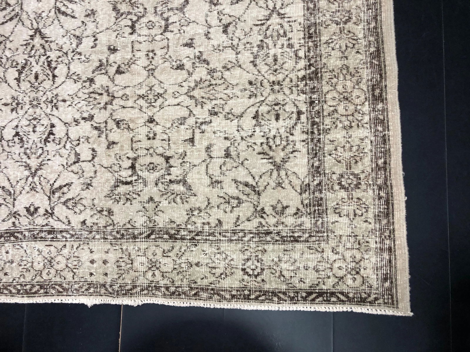 Vintage Faded Floral Design Turkish Anatolian Rug - 9