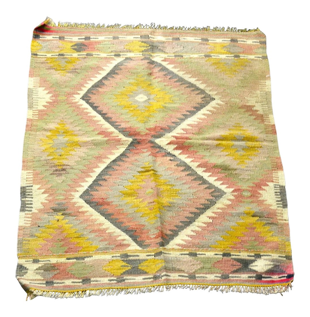 Vintage Geometric Design Turkish Handmade Kilim Rug: 1960s Turkish Anatolian Handmade Kilim rug in Turkish Tribal Decorative Kilim, Vintage Kilim, Turkish Vintage Anatolian Kilim, Handwoven Wool Kilim . One Of Kind Vintage Kilim with perfect design and