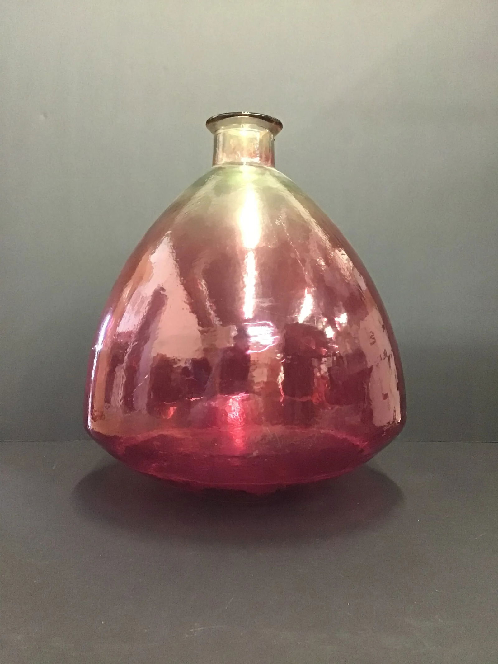 Vintage Ombre Rose Colored Molded Glass Vase. - 3