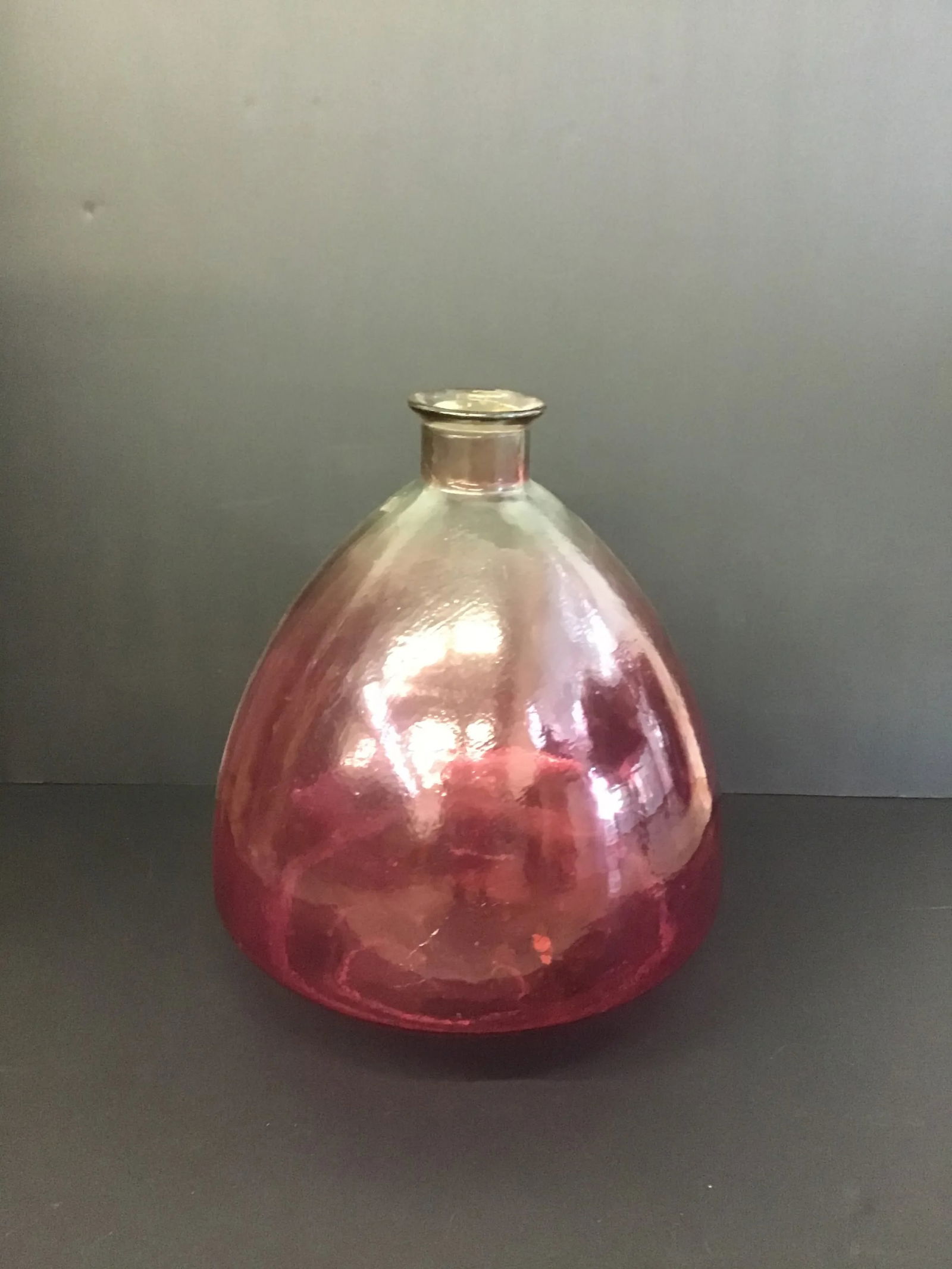 Vintage Ombre Rose Colored Molded Glass Vase. - 6