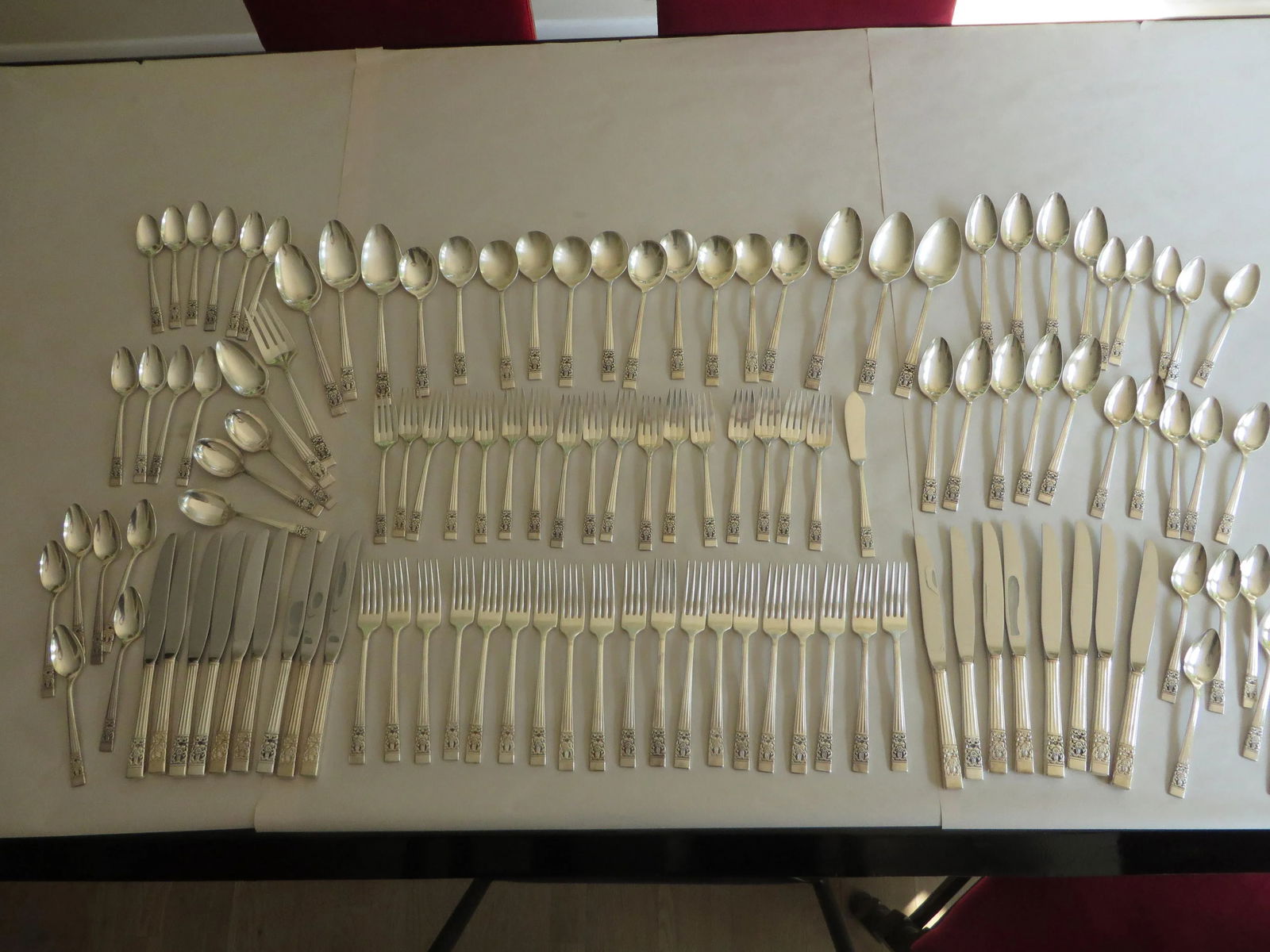 Vintage Silver Plate Flatware Set of 118 Pieces Coronation Pattern Oneida 1936 Double Deck Box - 3