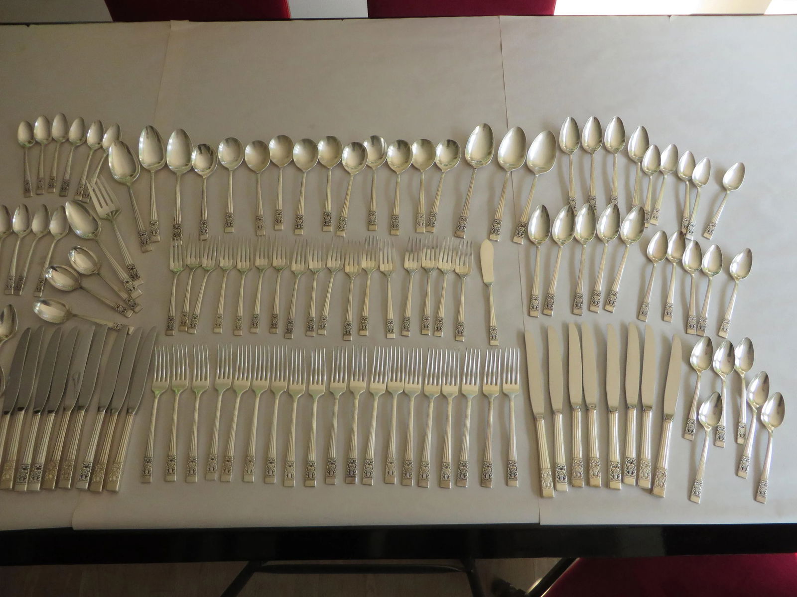 Vintage Silver Plate Flatware Set of 118 Pieces Coronation Pattern Oneida 1936 Double Deck Box - 5