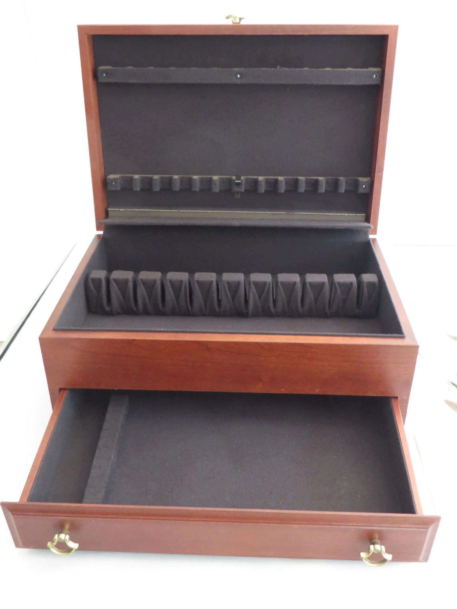 Vintage Silver Plate Flatware Set of 118 Pieces Coronation Pattern Oneida 1936 Double Deck Box - 9