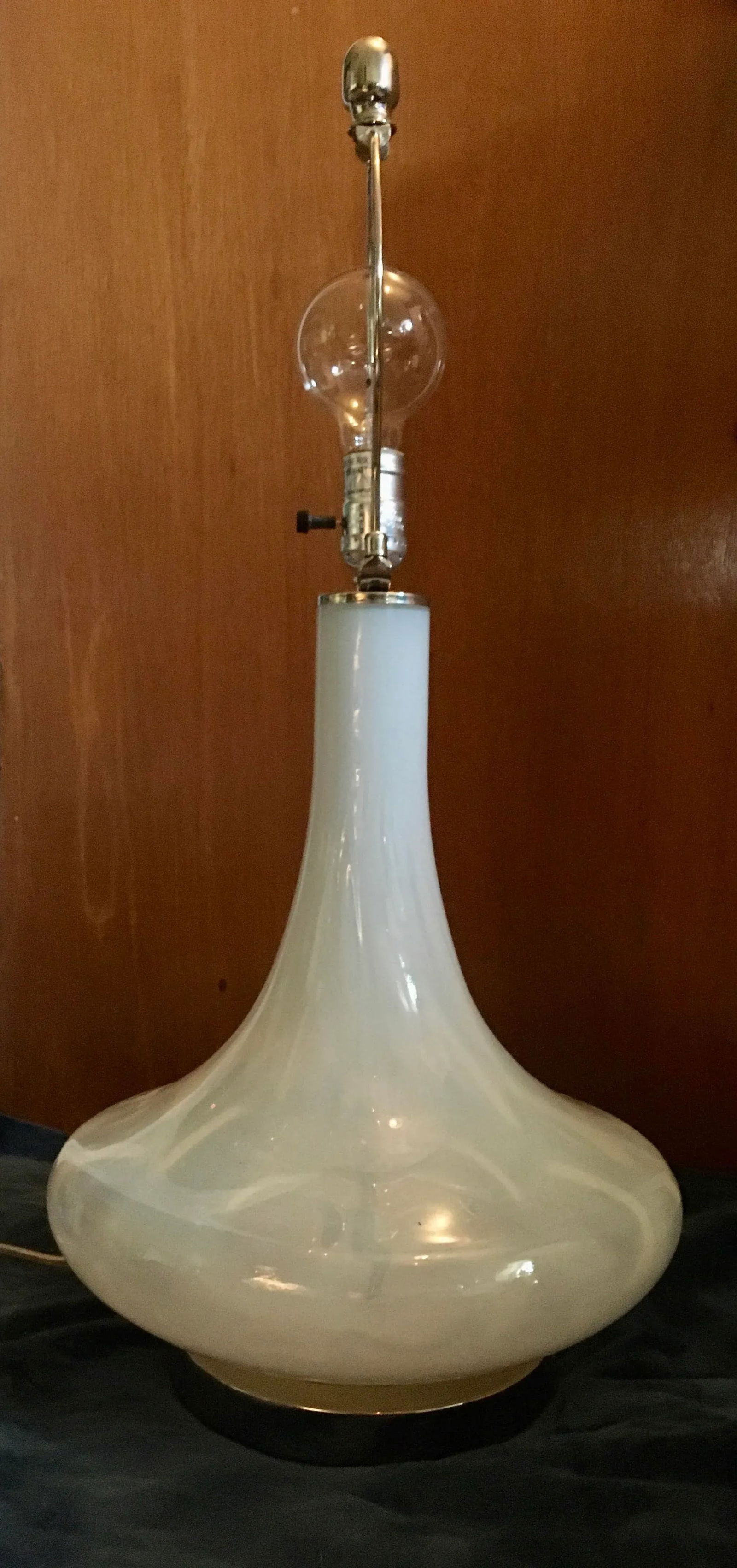 Late 20th Century White & Silver Glass Table Lamp - 7
