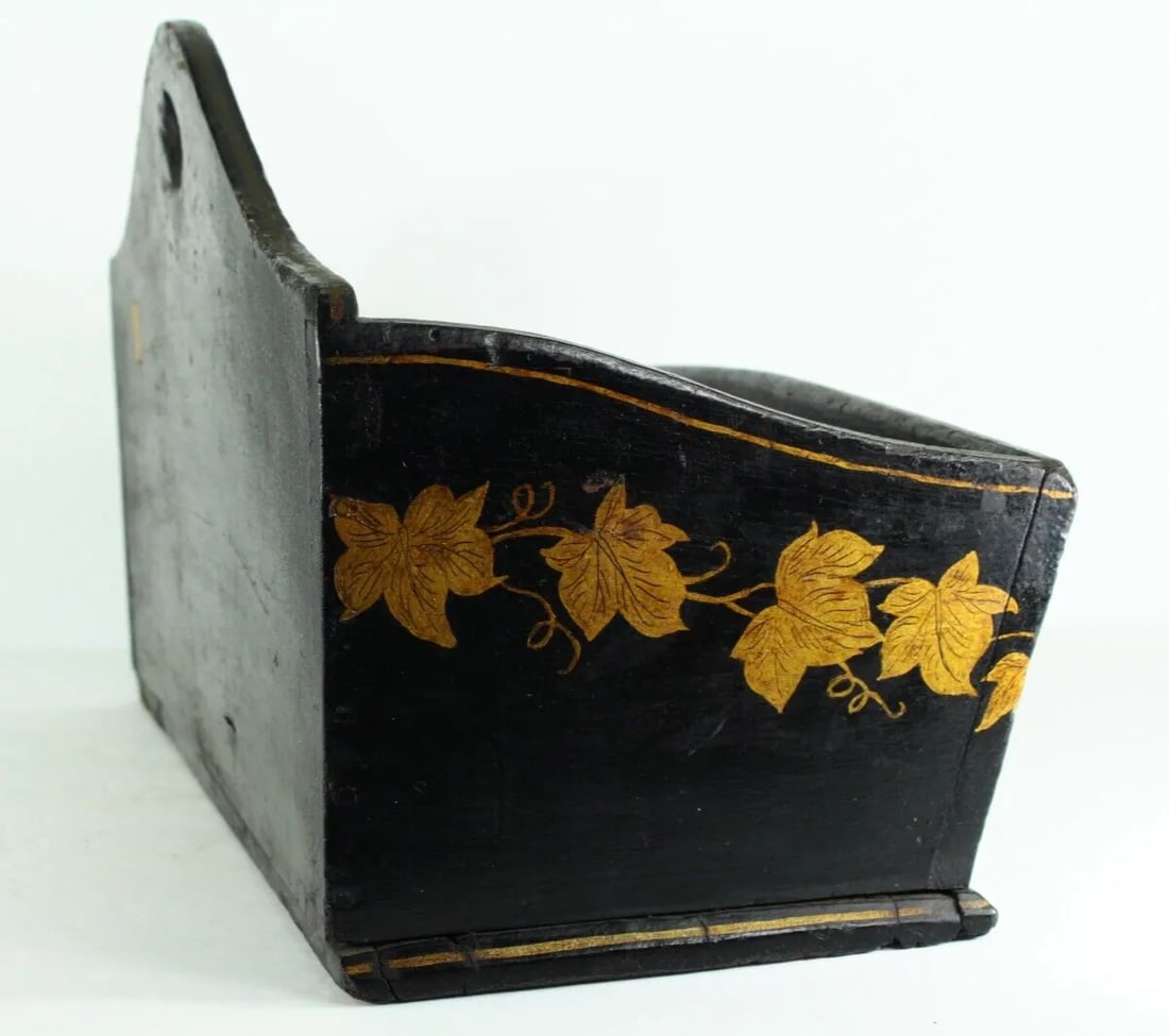 Early 19th Century Wooden Wall Pocket Black W. Painted Golden Ivy Wreaths New England - 7