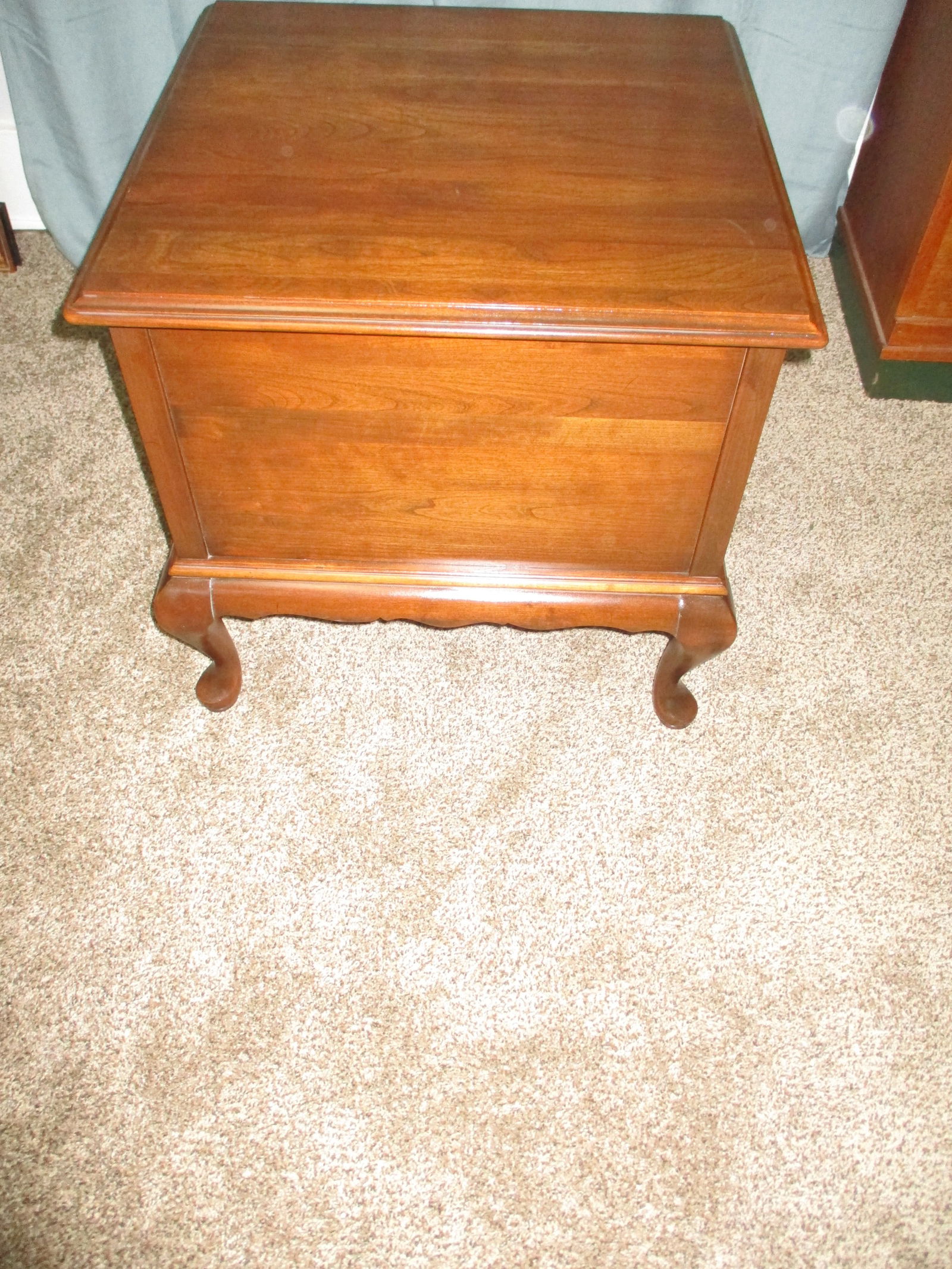 1980s Ethan Allen Georgian Court Square Cherry Cabinet - 7