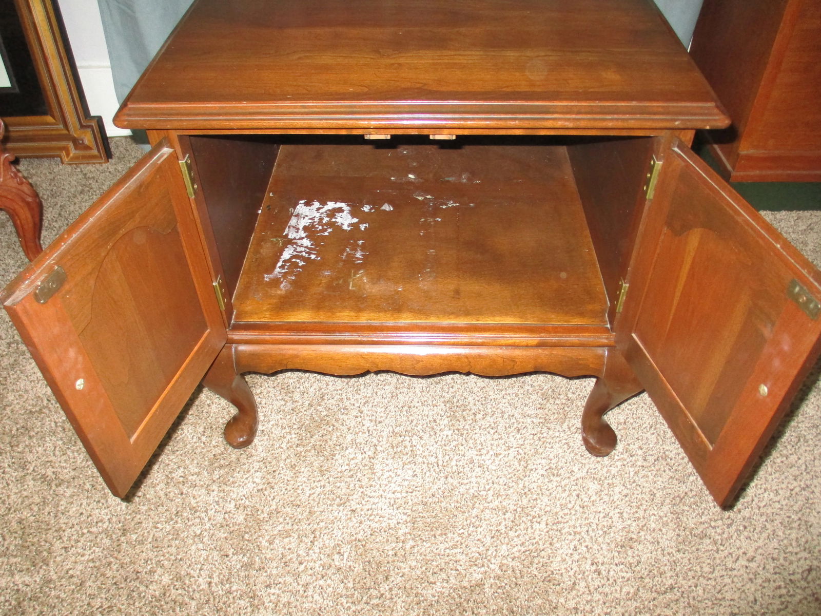 1980s Ethan Allen Georgian Court Square Cherry Cabinet - 8