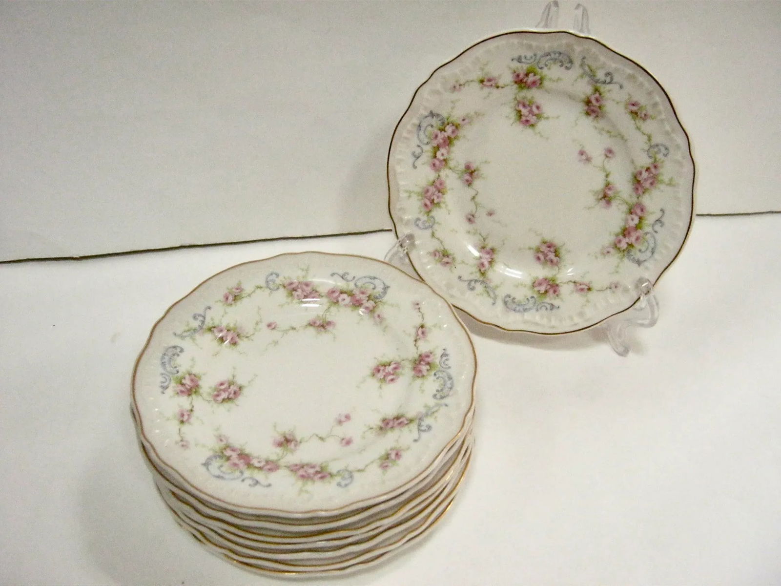 Early 20th Century Floral Haviland Dessert Plates, Set of 8 - 5