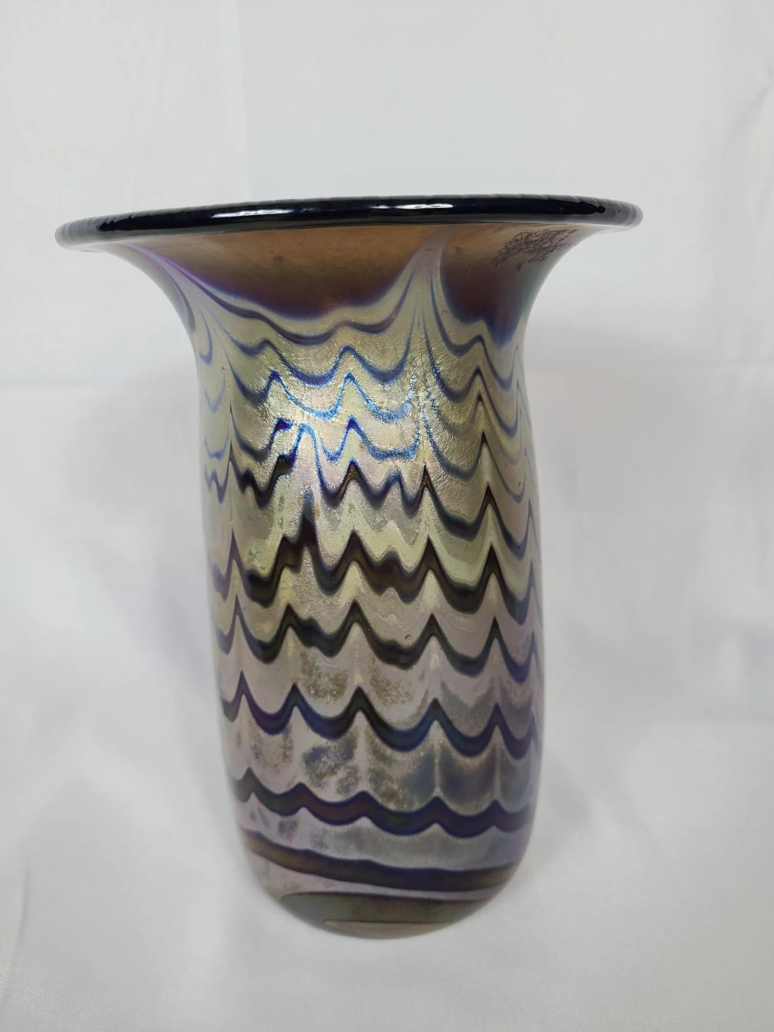 Michael Shearer 1979 Iridescent Oxide Glass Vase - 3