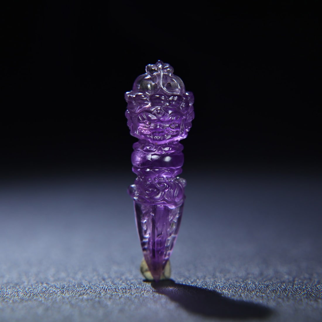 Narueal Amethyst Hand Carved Pestle Xiangmo Pendant: Title: Narueal Amethyst Hand Carved Pestle Xiangmo Pendant Origin: Chinese Date/Period: After2000 Materials: Amethyst Dimensions: 57x17(mm) 2.24x0.67(inches) Weight 0.04 lbs/16g Reserve: $288.00 Ship