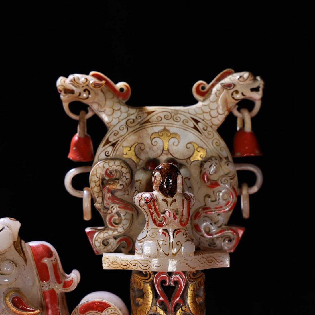 Chinese Qing Dynasty Hand Drawn Hetian Jade Beast Statue - 4