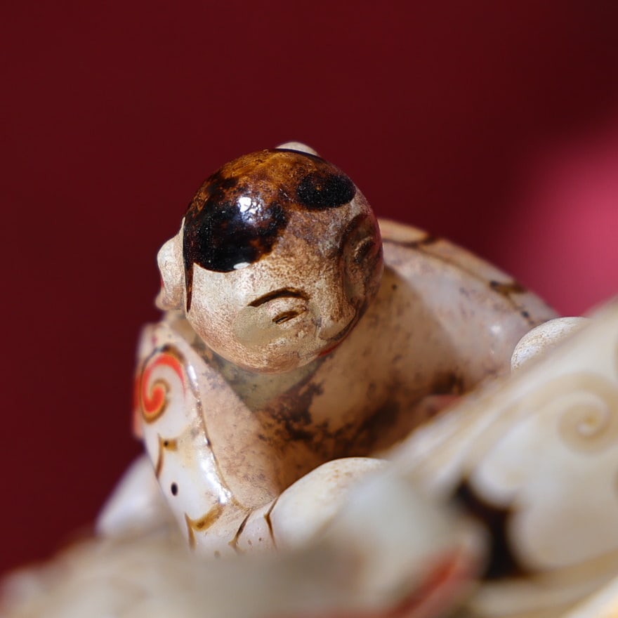 Chinese Qing Dynasty Hand Drawn Hetian Jade Beast Statue - 7