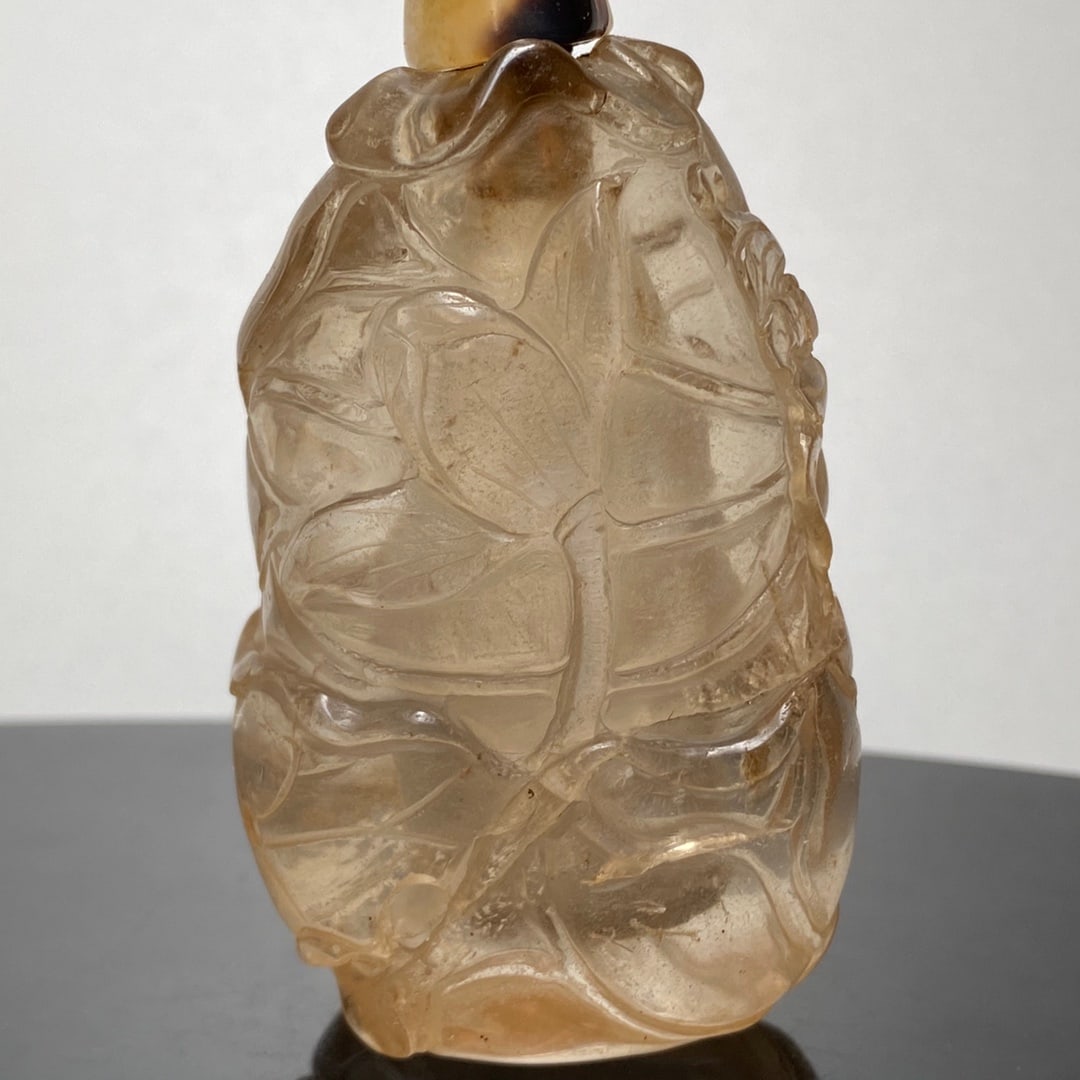Old Chinese Crystal Lotus leaf Snuff Bottle - 2