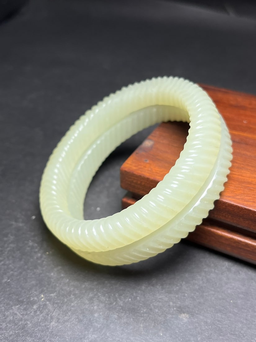 Inside Diameter 58mm Chinese Hetian Jade Bracelet - 2