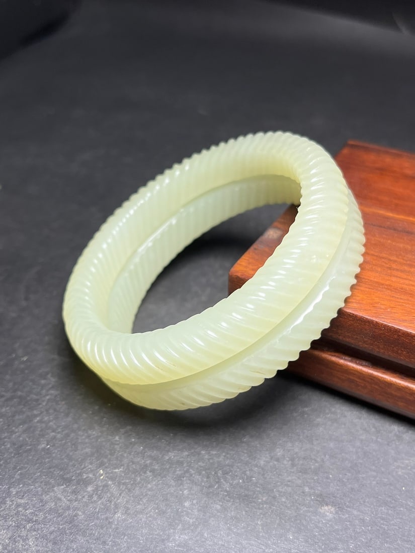 Inside Diameter 58mm Chinese Hetian Jade Bracelet - 3