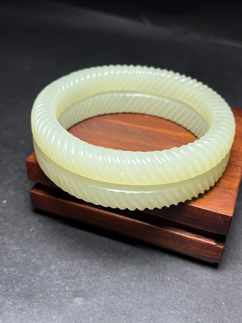 Inside Diameter 58mm Chinese Hetian Jade Bracelet - 7