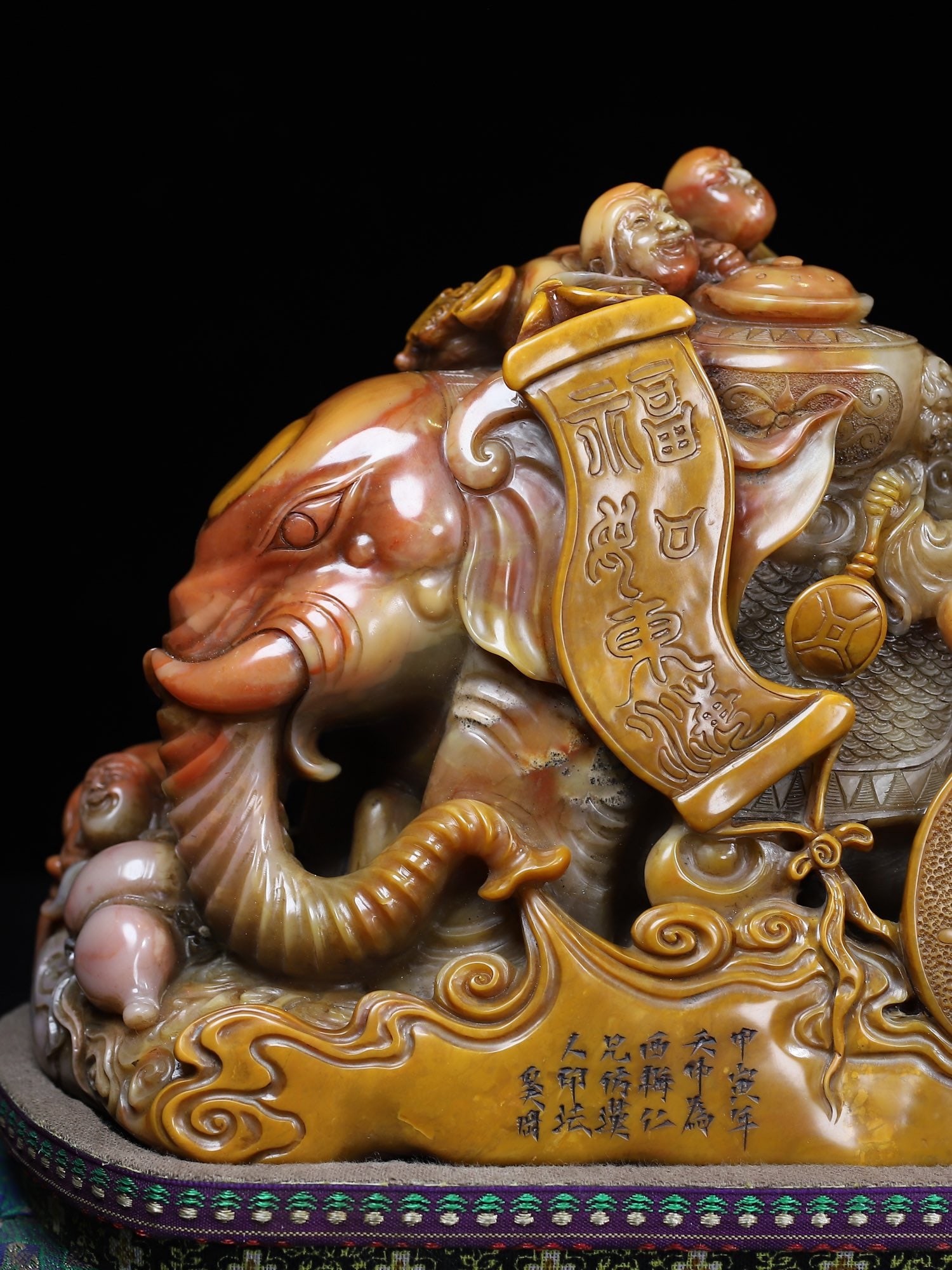 Old Chinese Shoushan Stone Hand Carved Elephant & Arhat Seal Staue - 2