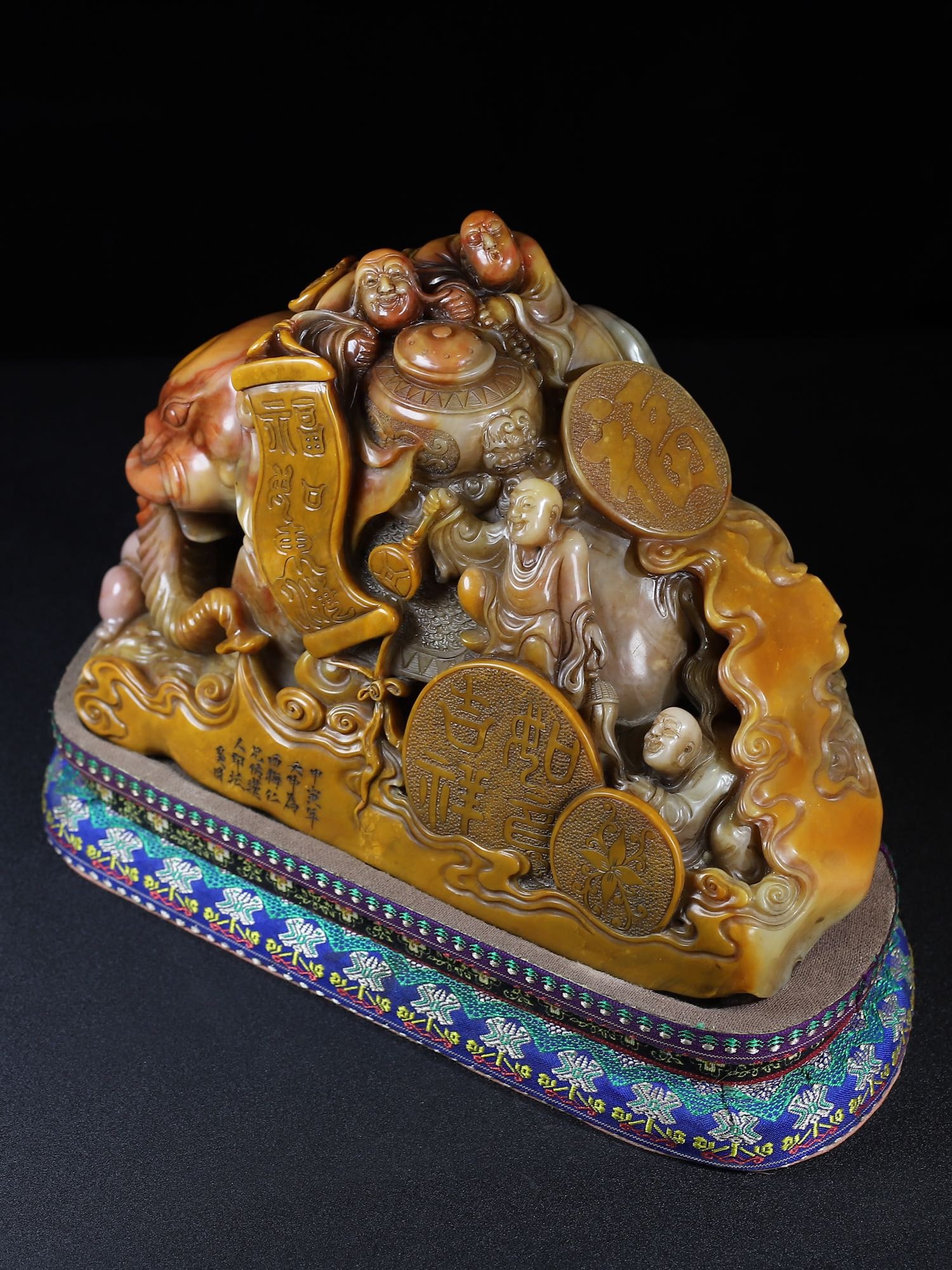 Old Chinese Shoushan Stone Hand Carved Elephant & Arhat Seal Staue - 5