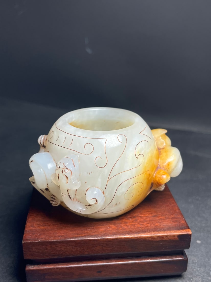 Old Chinese Hetian Jade Chi Dragon Brush Washer (1 of 9)