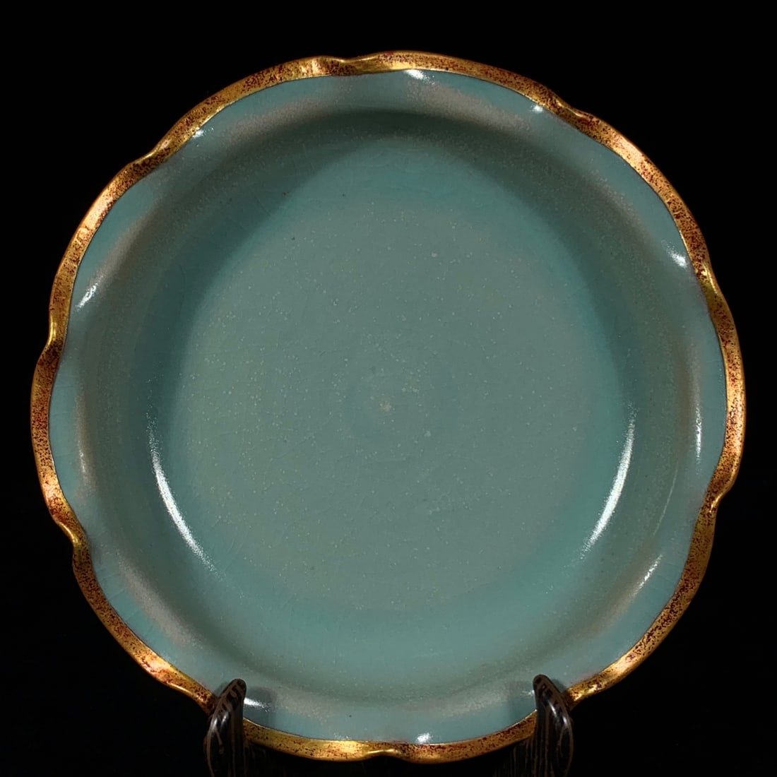 Old Chinese Inlay Silver Ru Kiln Porcelain Brush Washer: Title: Old Chinese Inlay Silver Ru Kiln Porcelain Brush Washer Origin: Chinese Date/Period: After1900 Materials: Porcelain Dimensions: 195x55(mm) 7.68x2.17(inches) Reserve: $399.00 Shipping: Dome