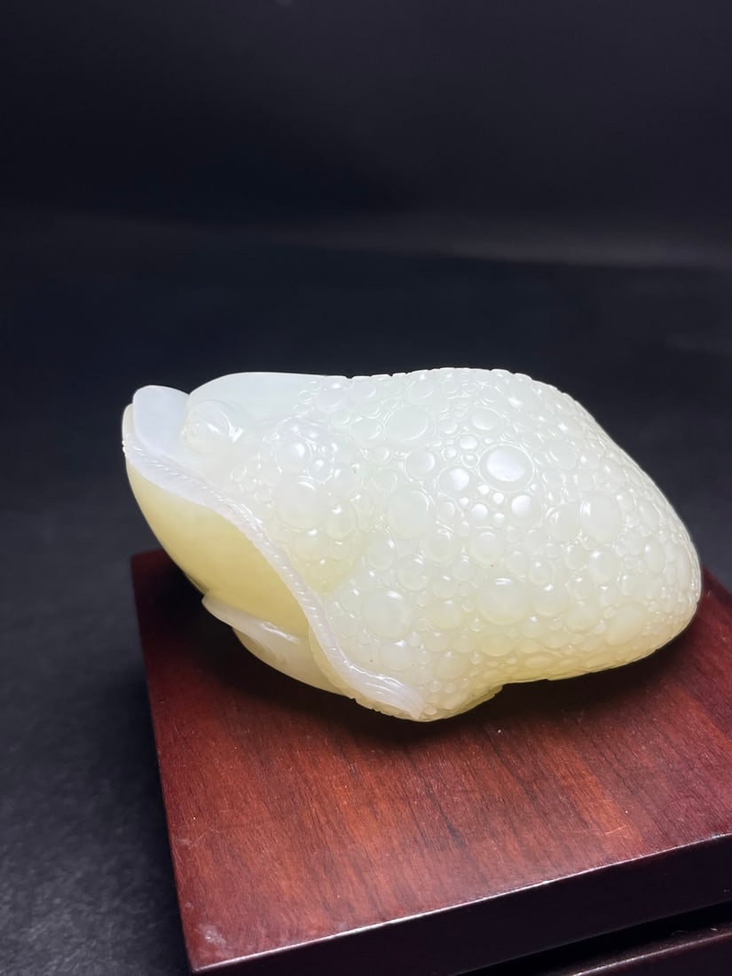 Chinese White Hetian Jade Hand Carved Fortune Toad Statue - 5