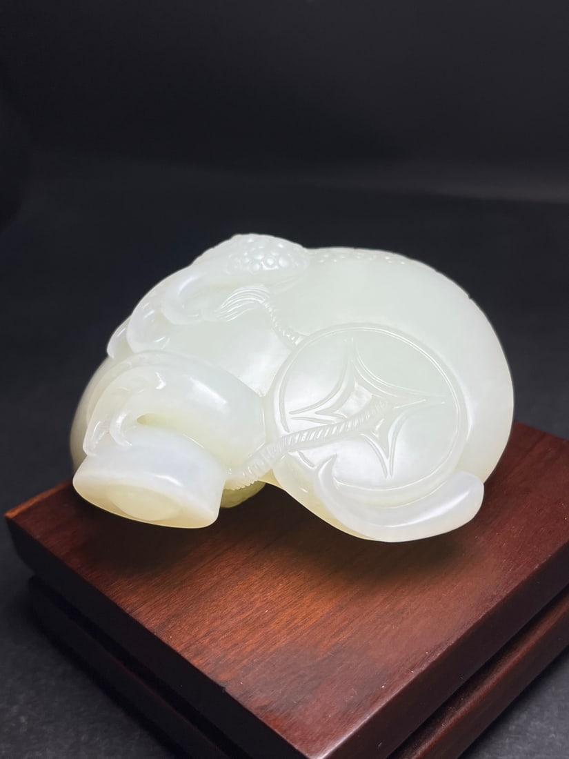Chinese White Hetian Jade Hand Carved Fortune Toad Statue - 7