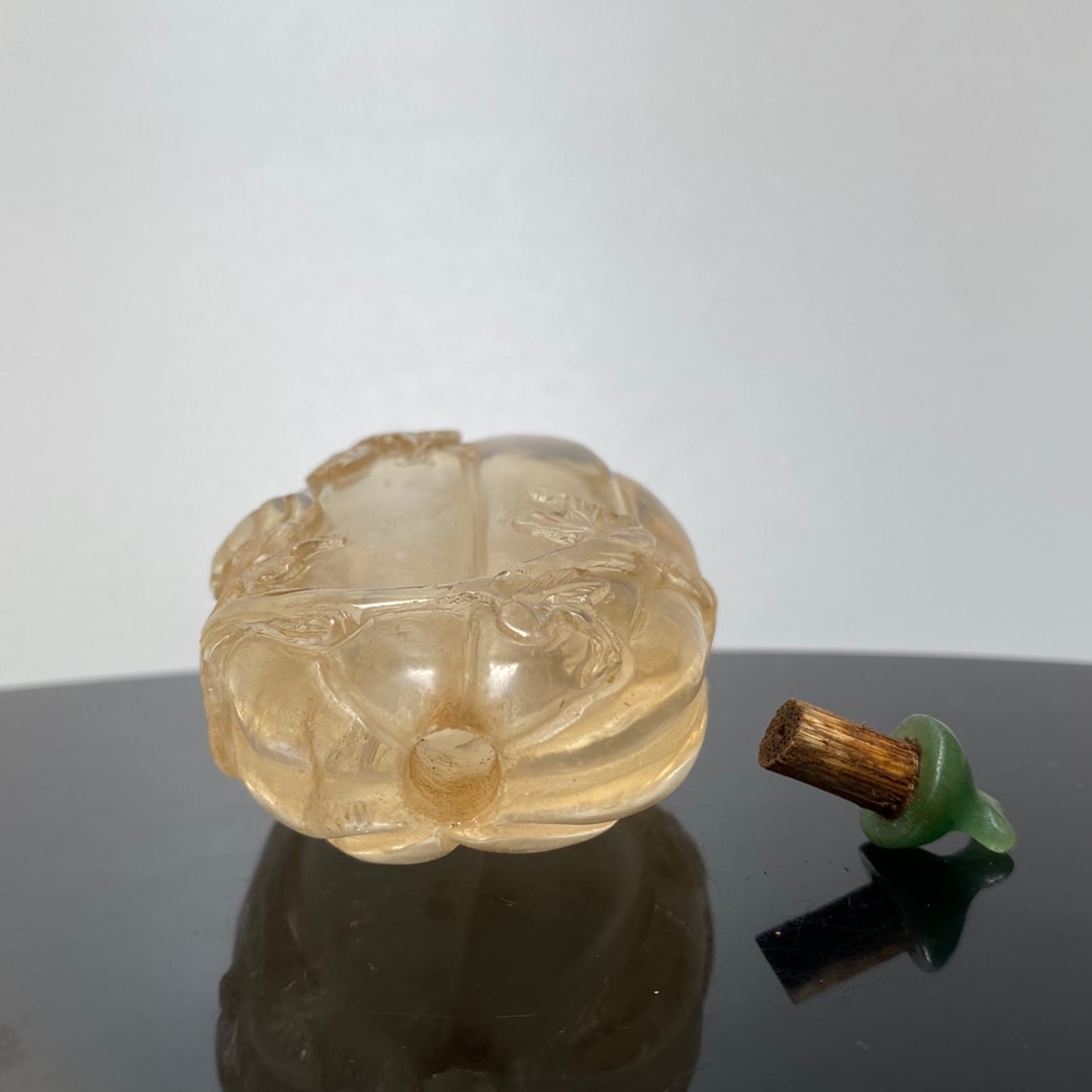 Old Chinese Crystal Melon Snuff Bottle - 8