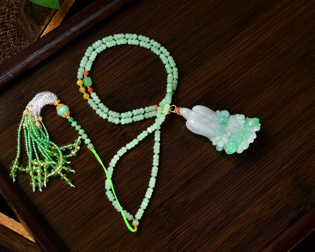 Hand-carved Natural Jadeite Cabbage Pendant - 5