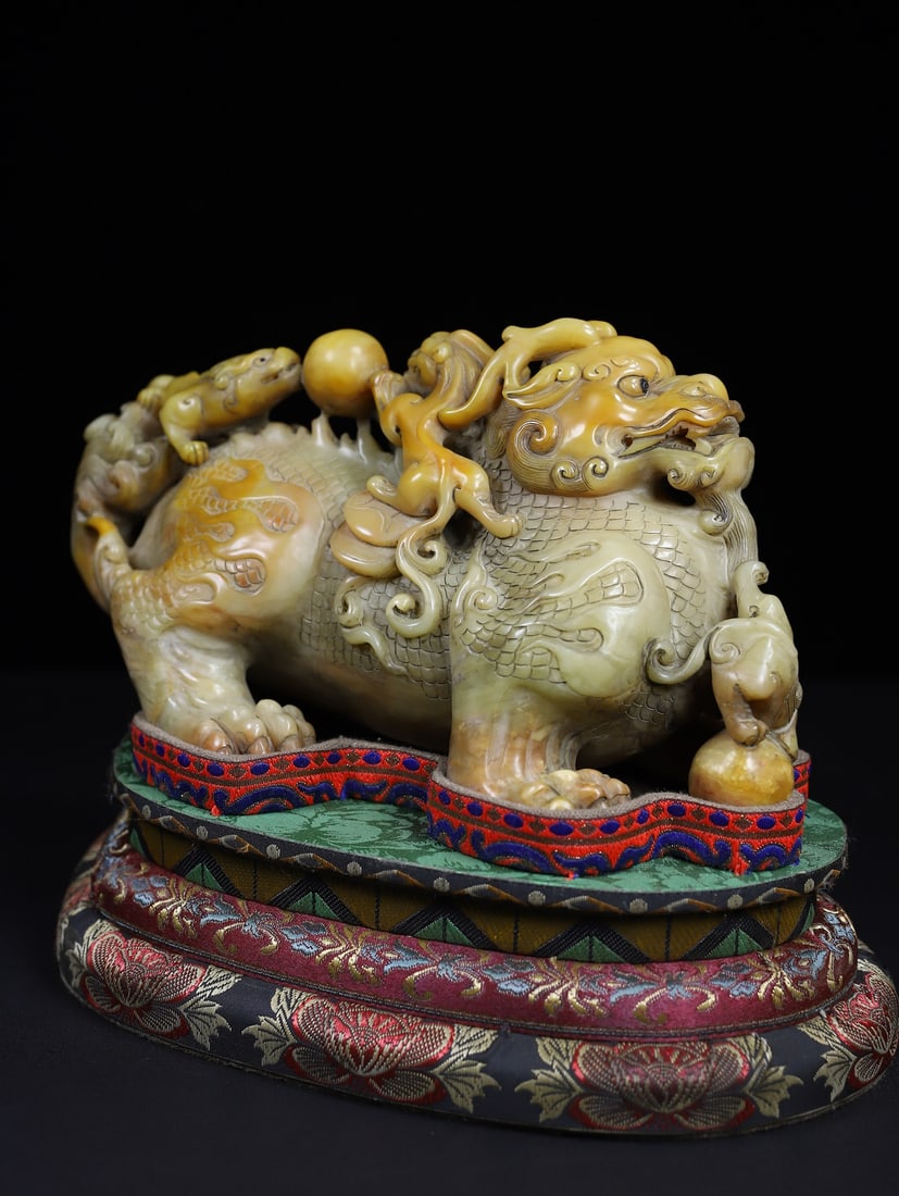 Old Chinese Shoushan Stone Hand Carved Beast Statue w Box - 2
